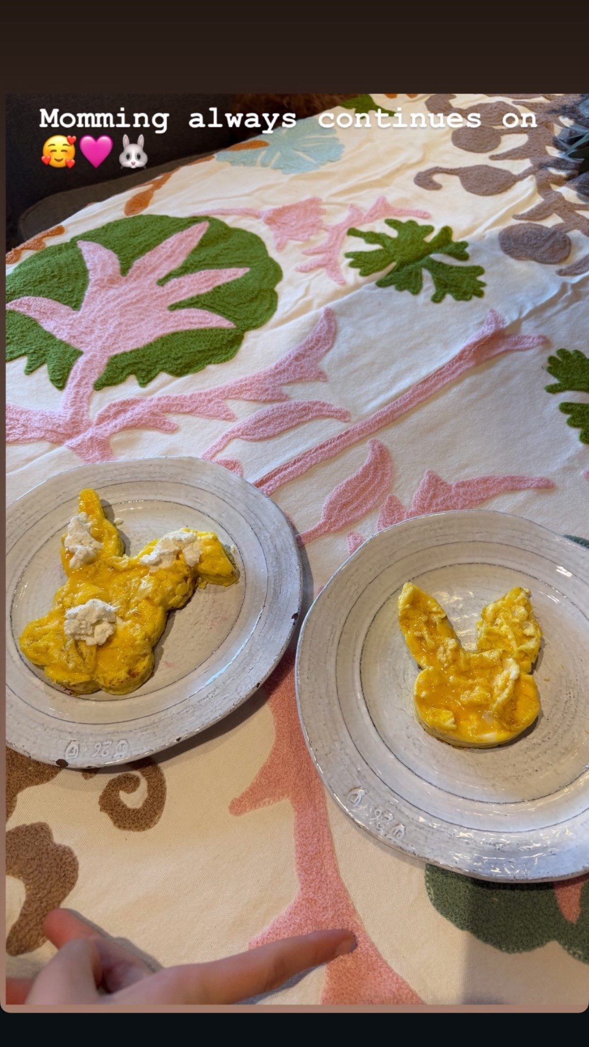 Blake lively's gorgeous springtime tablecloth ￼

#LTKHome