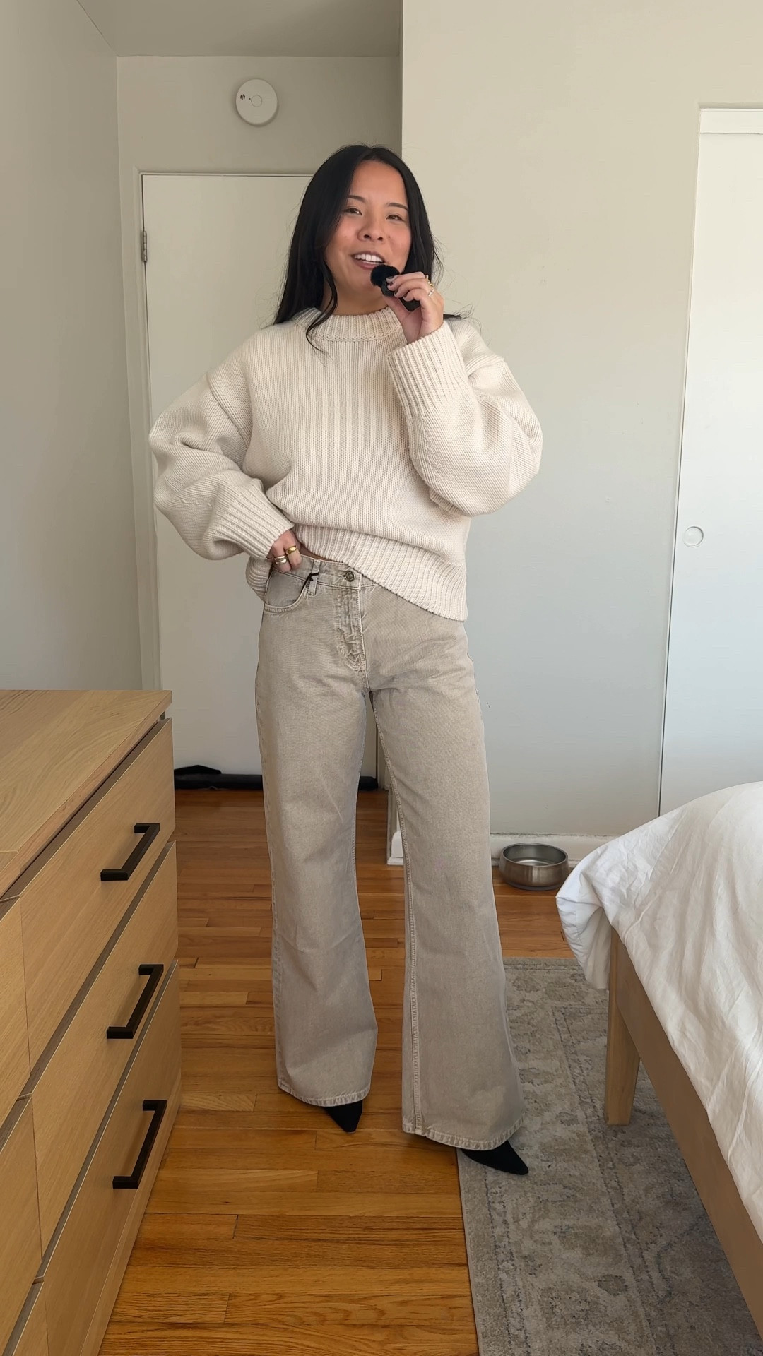 Jeans: size 26
Sweater is old H&M 