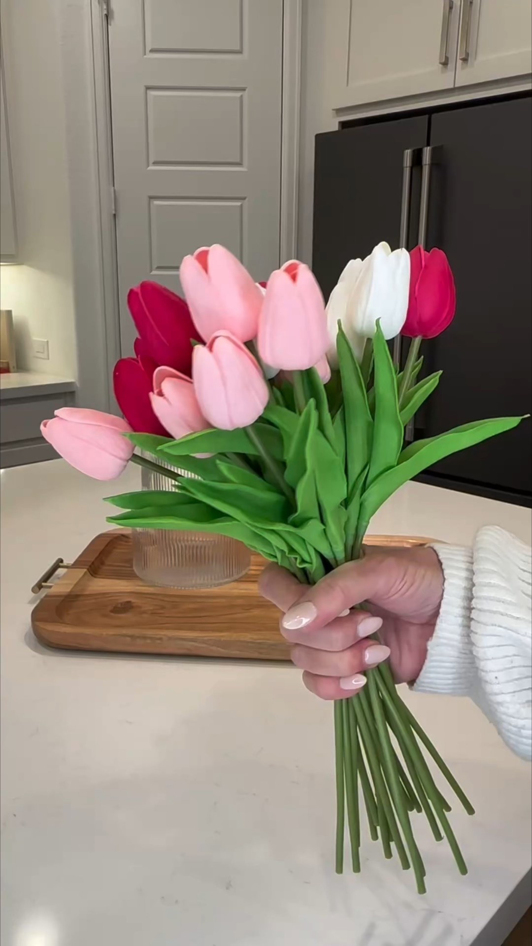 The prettiest faux tulips 

#LTKSeasonal #LTKFindsUnder50 #LTKHome