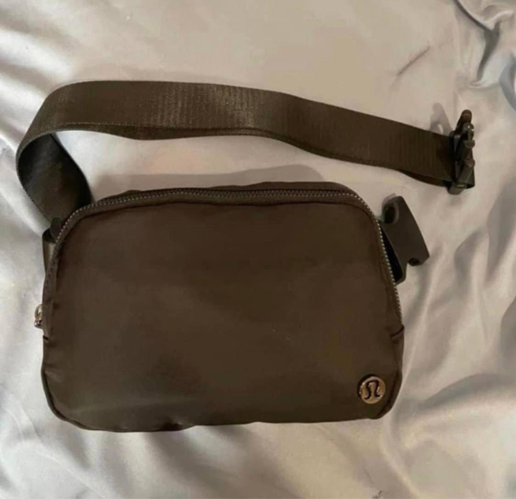 Lily lemon belt bag #dhgate #dhgatefinds #lululemonfinds #lululemonsale

#LTKitbag #LTKfit #LTKunder50