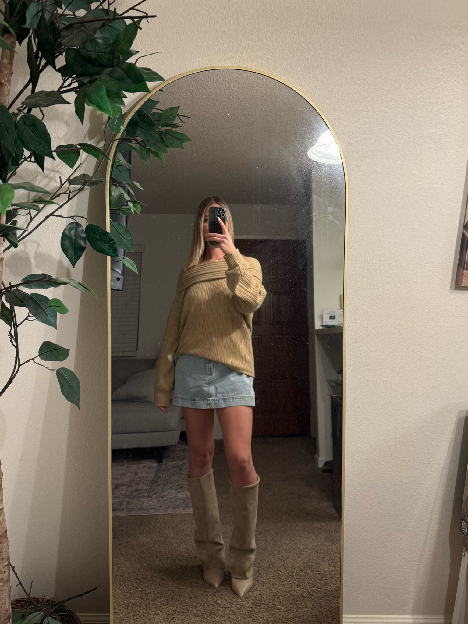 Friendsgiving fit 🫶🏼🍗
Boots are from nakedvice

#LTKHoliday #LTKStyleTip #LTKSeasonal