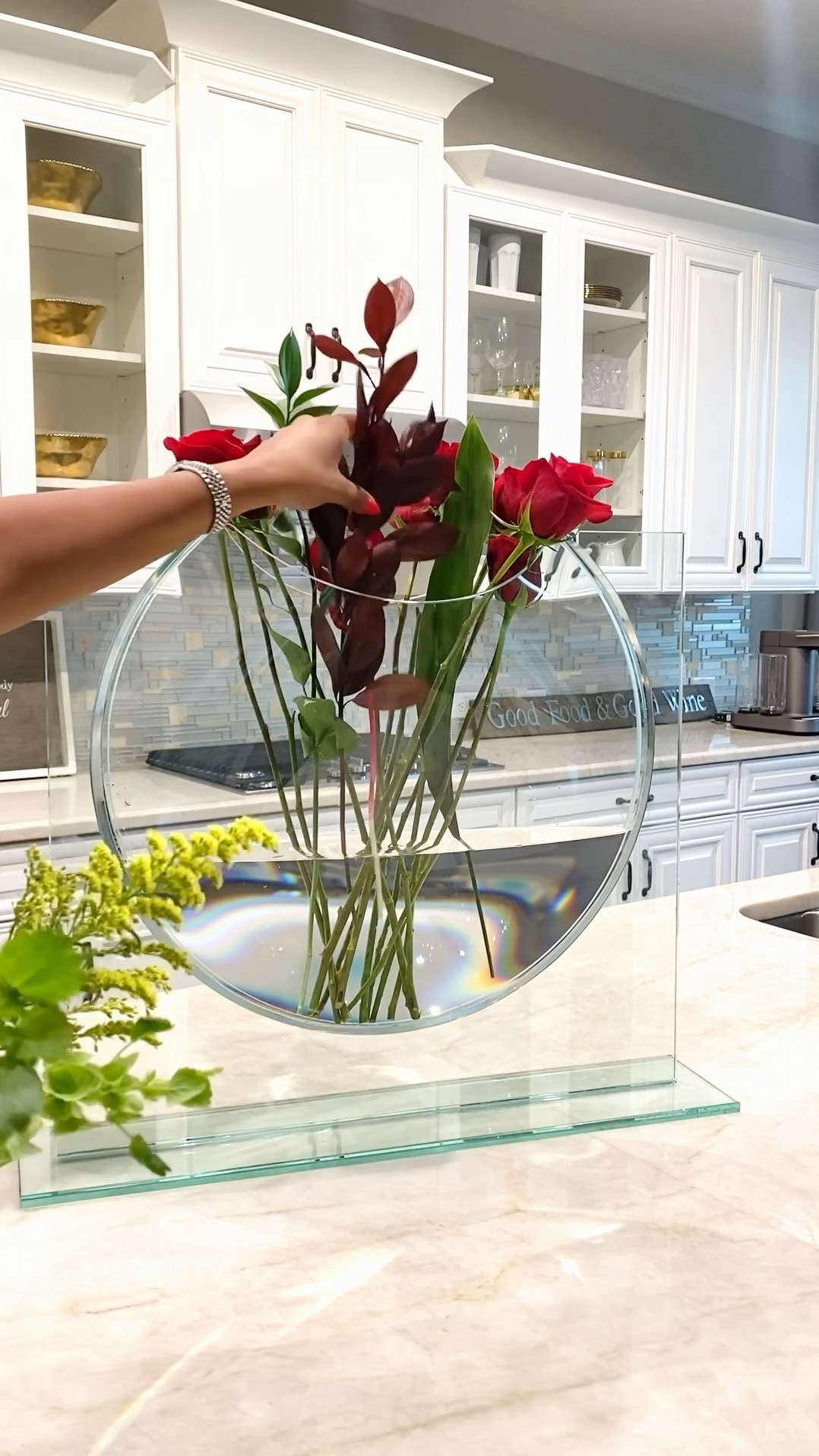 Shop My Favorite Vase That I Own✨

#LTKsalealert #LTKGiftGuide #LTKHolidaySale