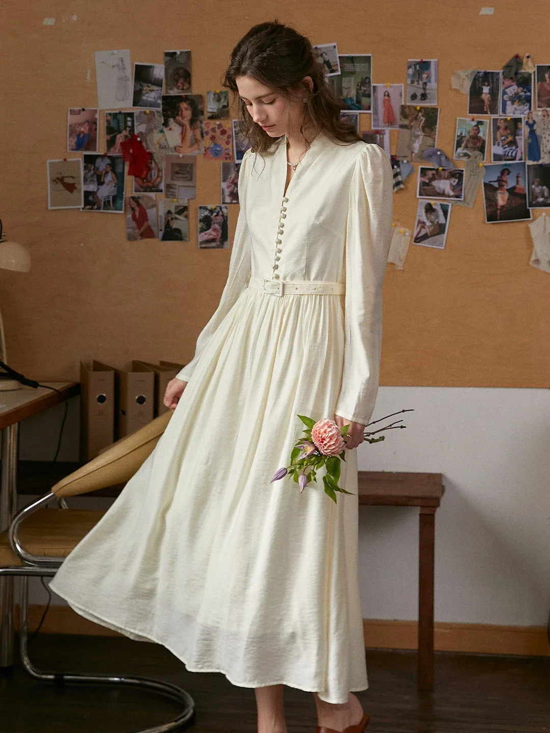 Bridget V-Neck Off White Dress | Simple Retro