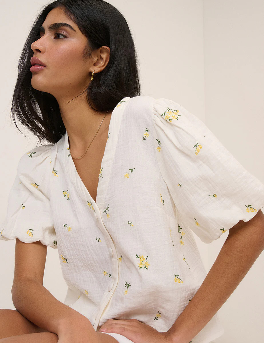White Ditsy Floral Brooke Top | Nobody's Child