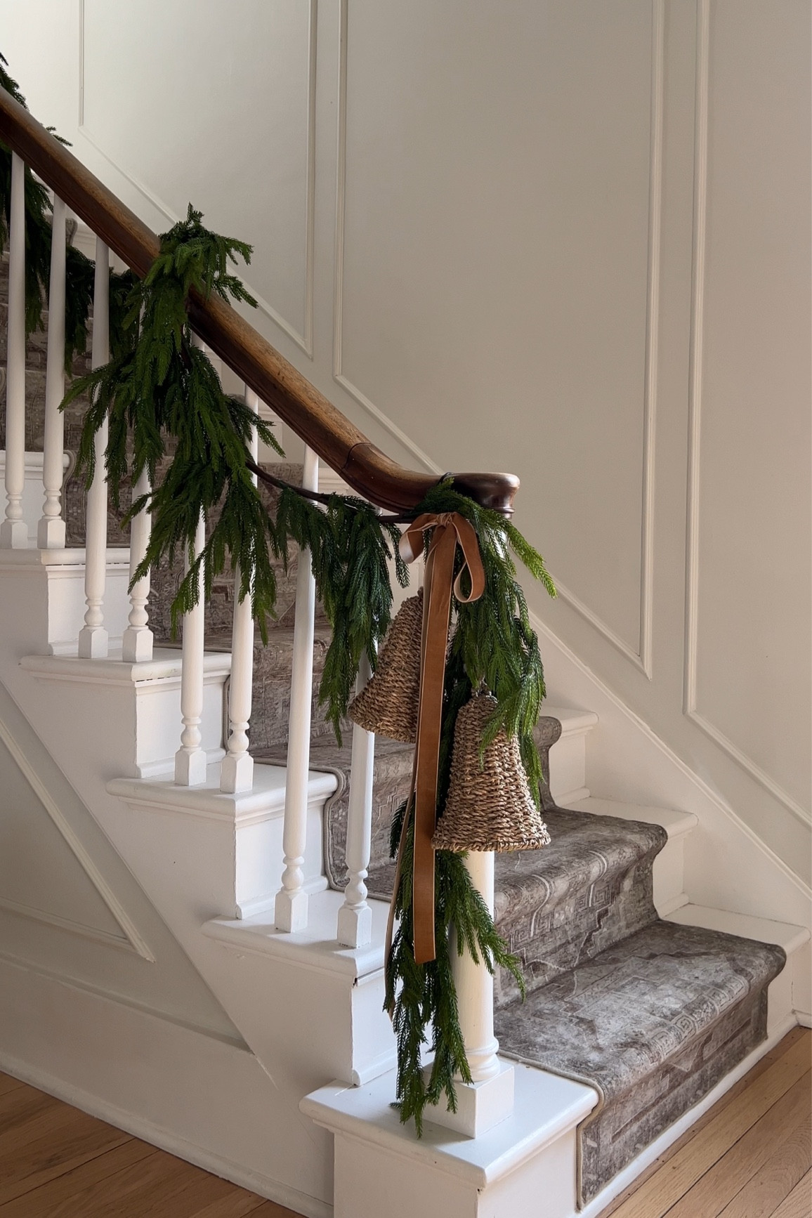 Staircase holiday decor 🌲🤎 #christmasdecor #holidaydecor 

#LTKHoliday #LTKHome #LTKSeasonal