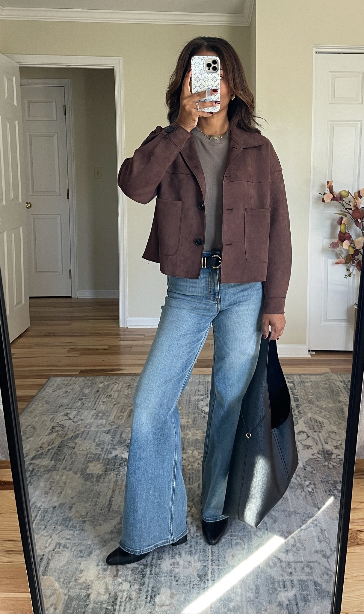 The jeans look exactly like the Frame ones! On sale!