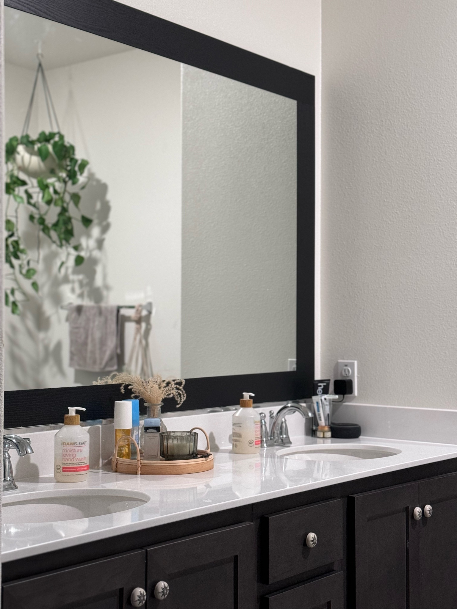 DIY Faux Wood Border 

#LTKsalealert #LTKhome #LTKSeasonal