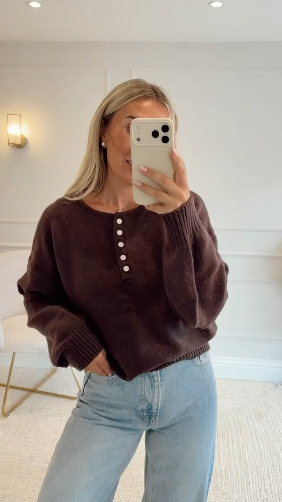 How gorg is this knit 😍

Chocolate brown, autumn outfit, denim, barrel leg, knitwear

#LTKuk #LTKautumn #LTKstyletip