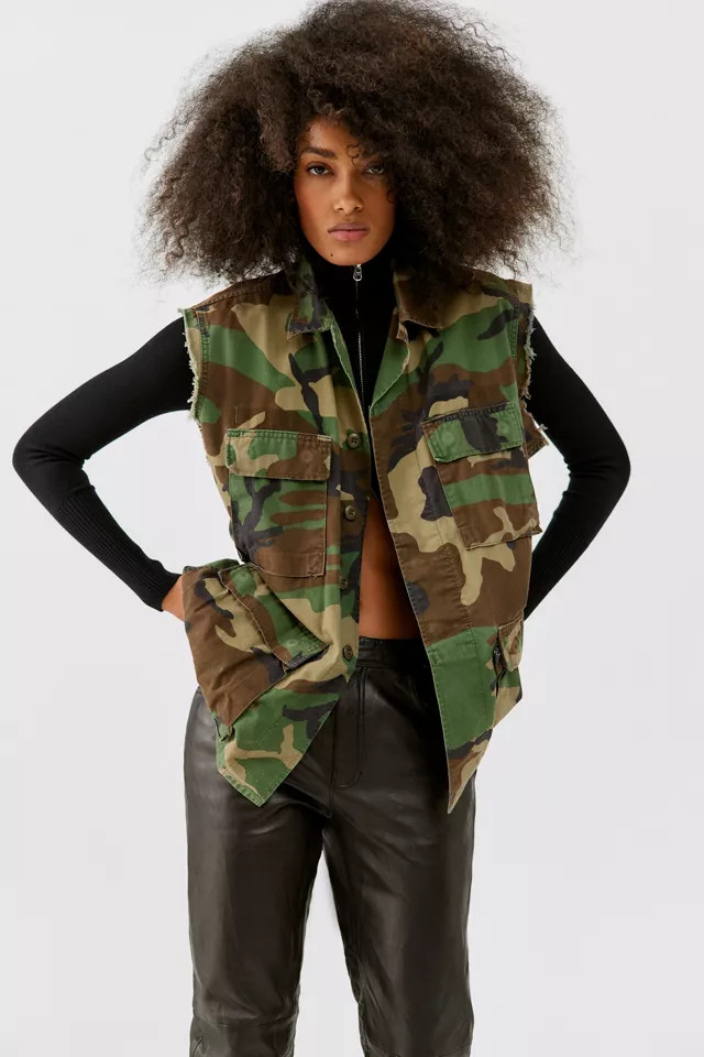 Urban Renewal Remade Camo Raw Cut Sleeveless Vest | Urban Outfitters (US and RoW)