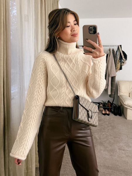 J. Crew Cream Mockneck Sweater with Abercrombie Chocolate Brown Leather Pants and Madewell Western Booties!

Top: XXS/XS
Bottoms: 00/0
Shoes: 6

#fall
#fallfashion
#falloutfits
#fallstyle
#winter
#winterfashion
#winteroutfits
#winterstyle
#thanksgivingoutfit
#holidayoutfit
#abercrombie
#madewell
#jcrew


#LTKSeasonal #LTKworkwear #LTKHoliday