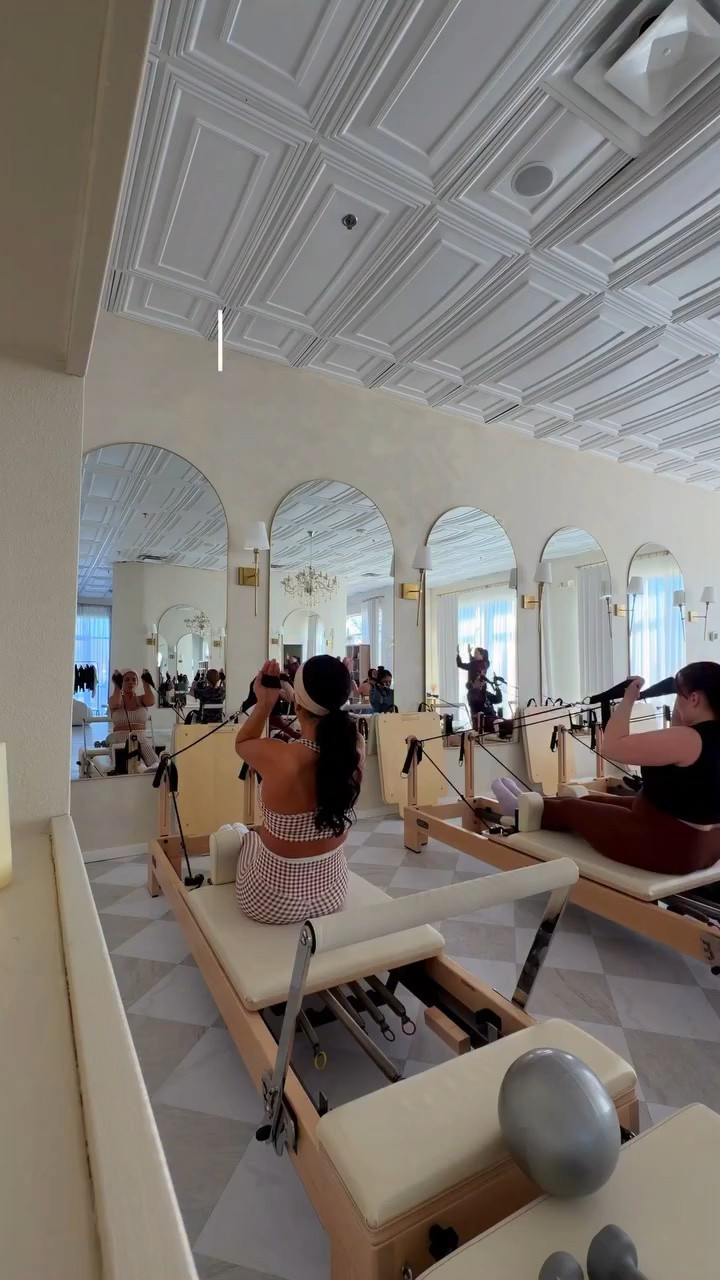 Pilates hits different when Bad Bunny comes on 😂🎶 Suddenly the workout turns into a whole vibe.

#PilatesGirl #PilatesLife #WorkoutMood

#LTKdayinmylife #LTKfitnessgoals #LTKmorningroutine