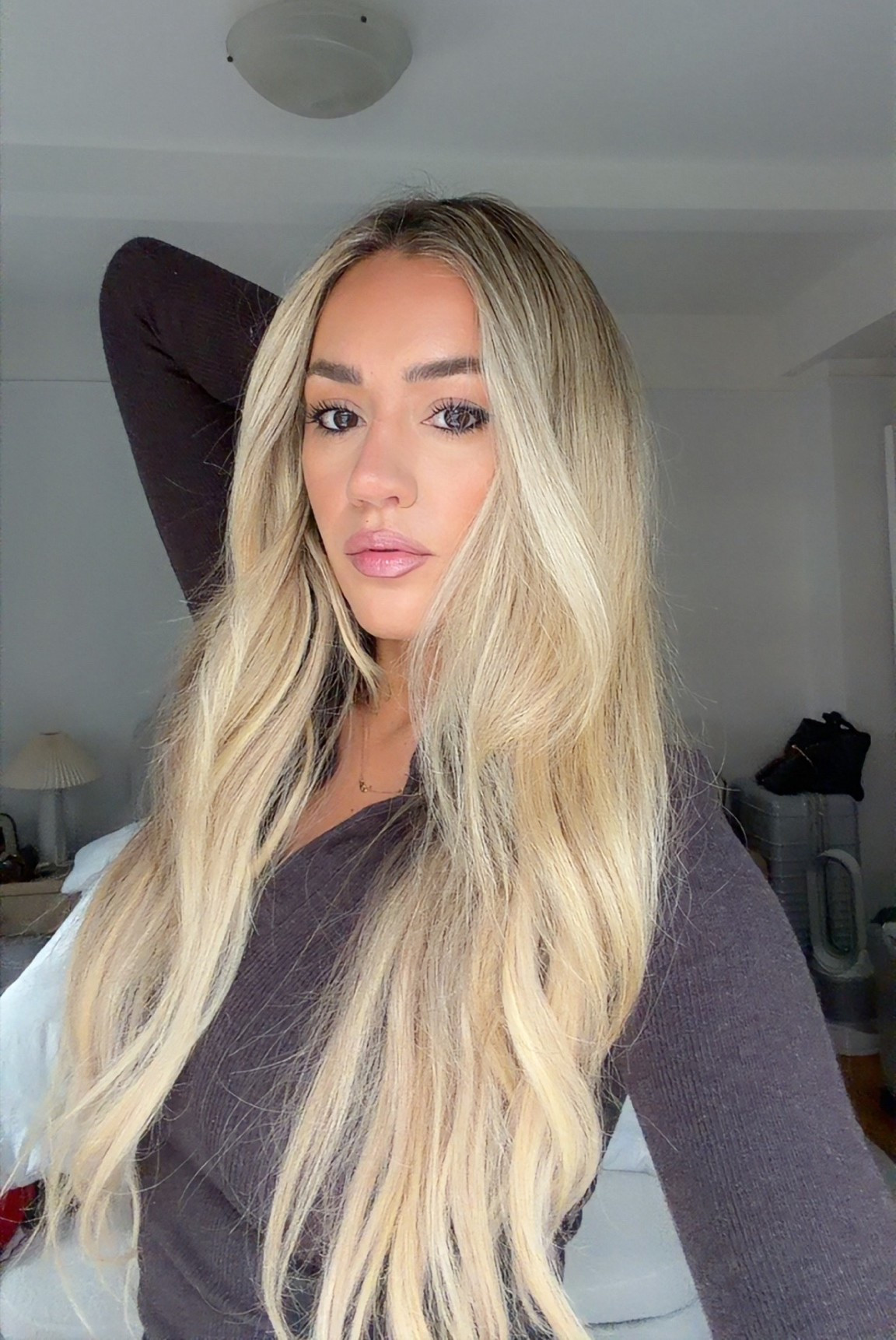 Liner: iconic nude
Gloss: rock candy