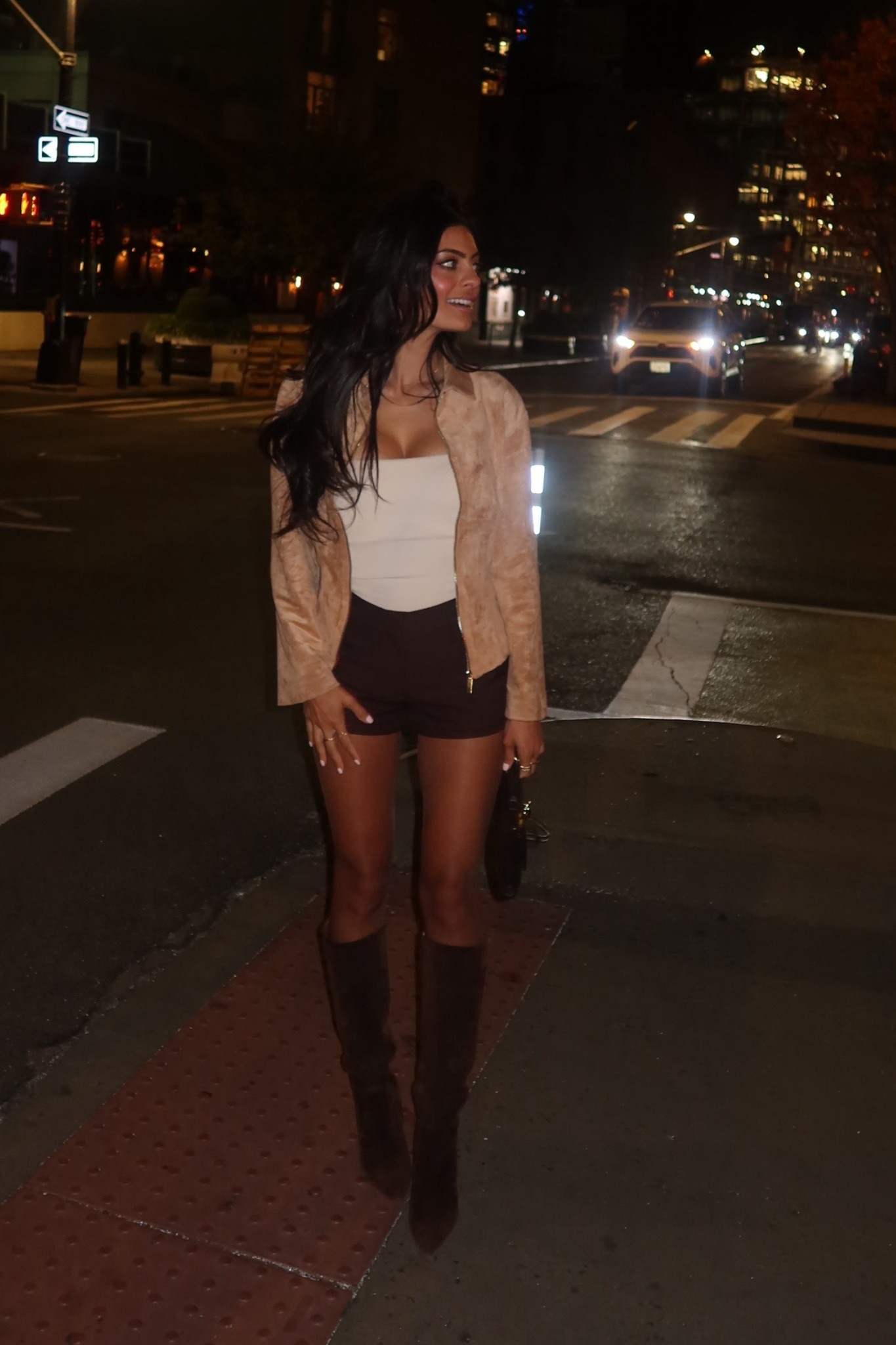 Tights szn🤎

#LTKStyleTip #LTKSeasonal #LTKFindsUnder100