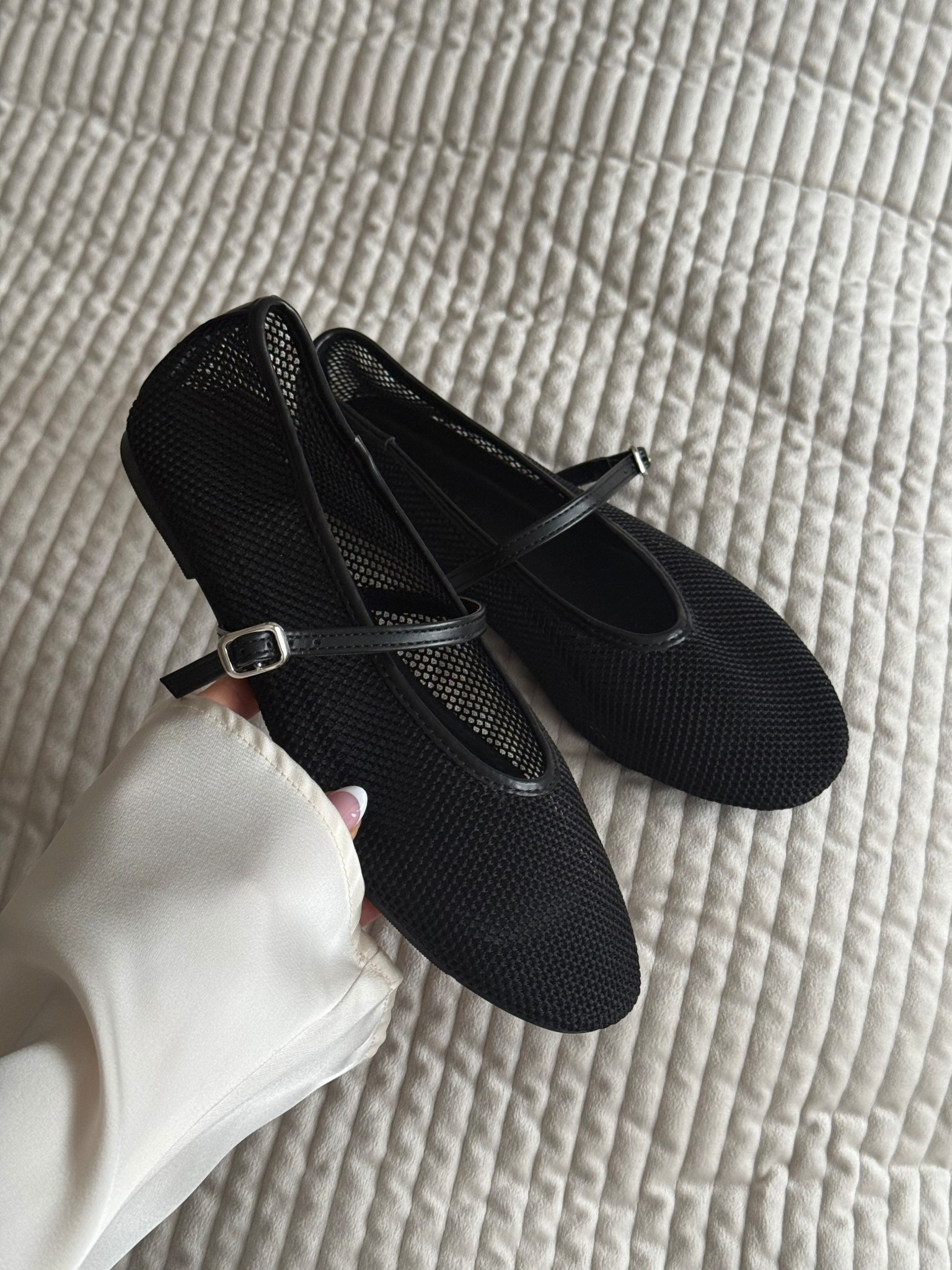 The ballet flats 🖤

#LTKuk #LTKspring