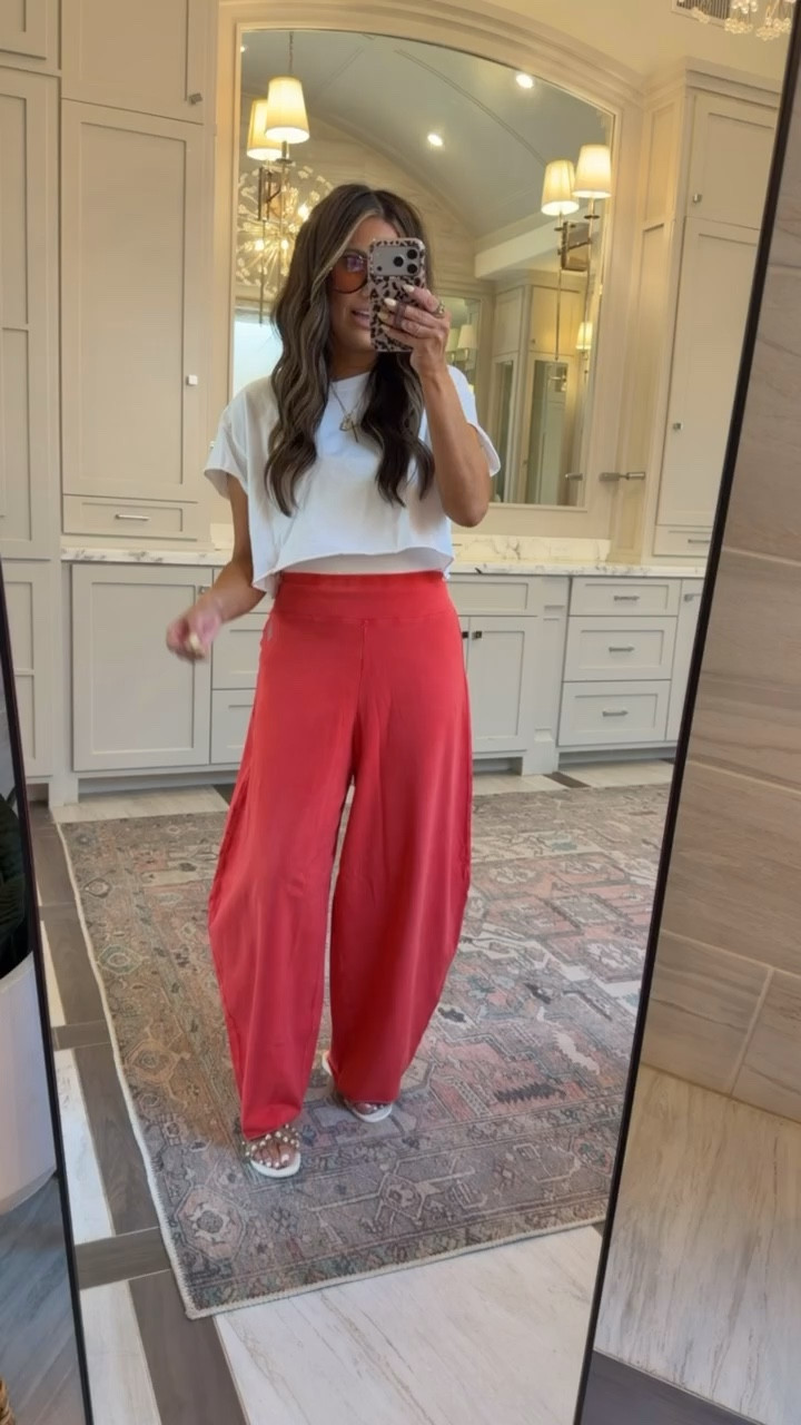 These pants are so comfy!!

#LTKootd #LTKmomlife #LTKSeasonal