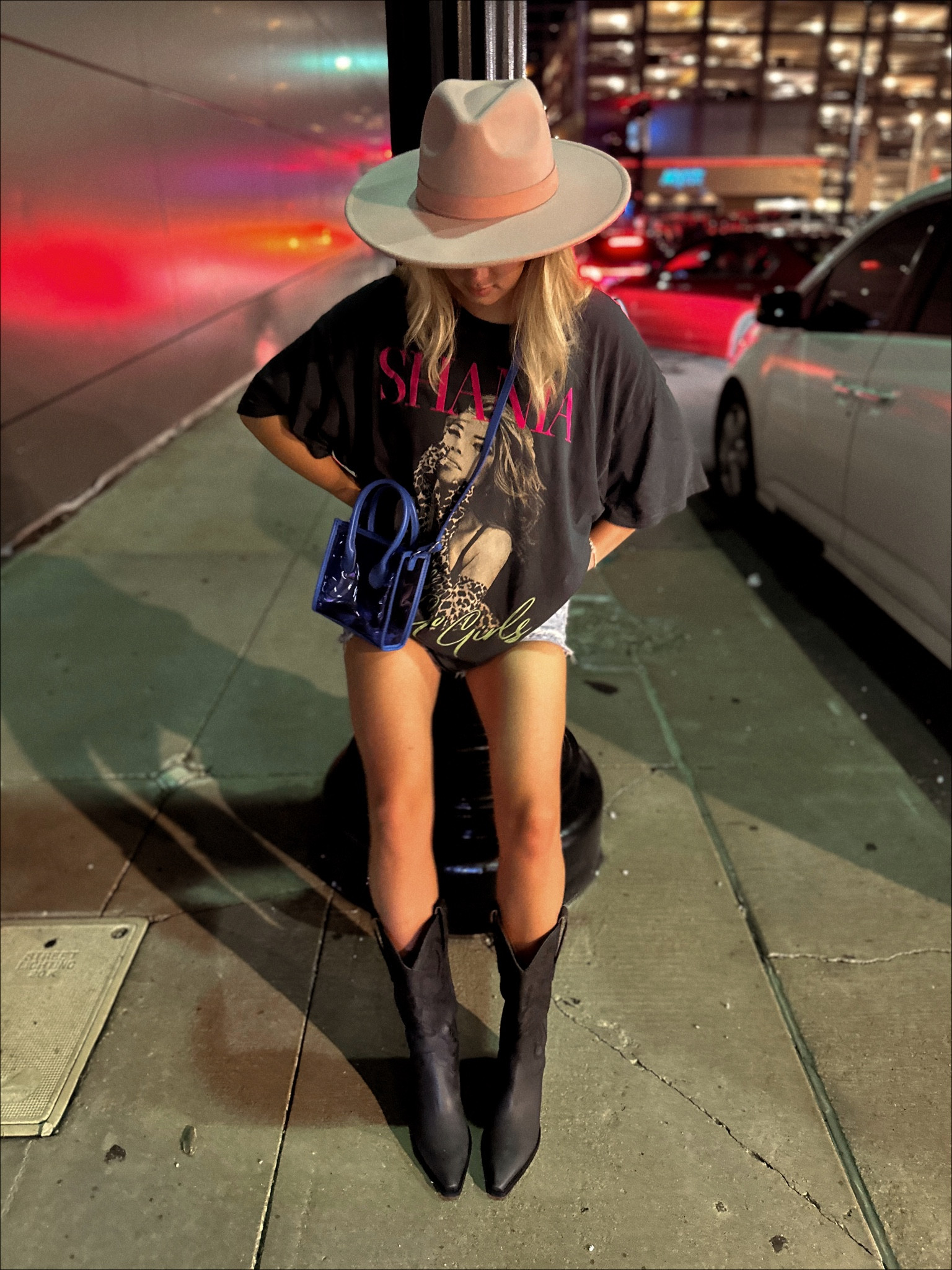 Oversized tees and boots- always a win 🤠

#LTKFind