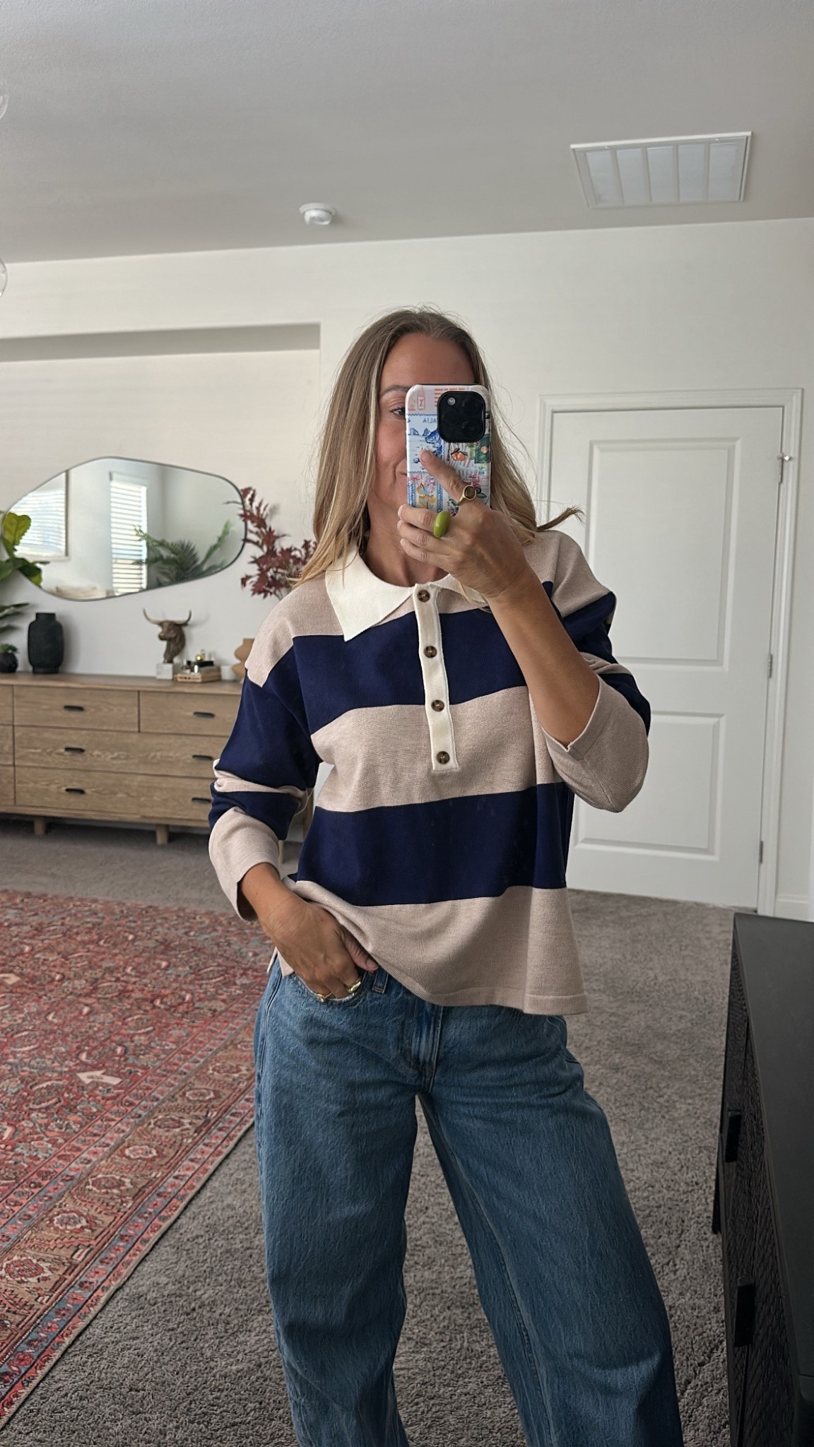 Amazon top
Abercrombie denim

#LTKFindsUnder100 #LTKSeasonal #LTKStyleTip