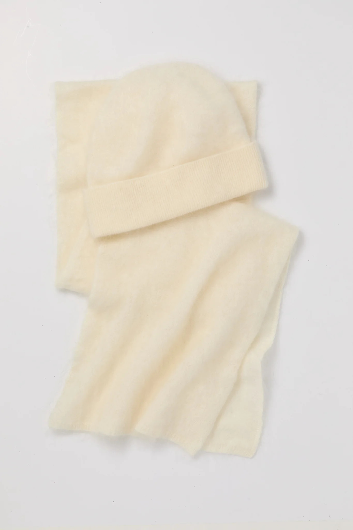 Cream Cashmere Hat and Scarf Set | Tuckernuck (US)