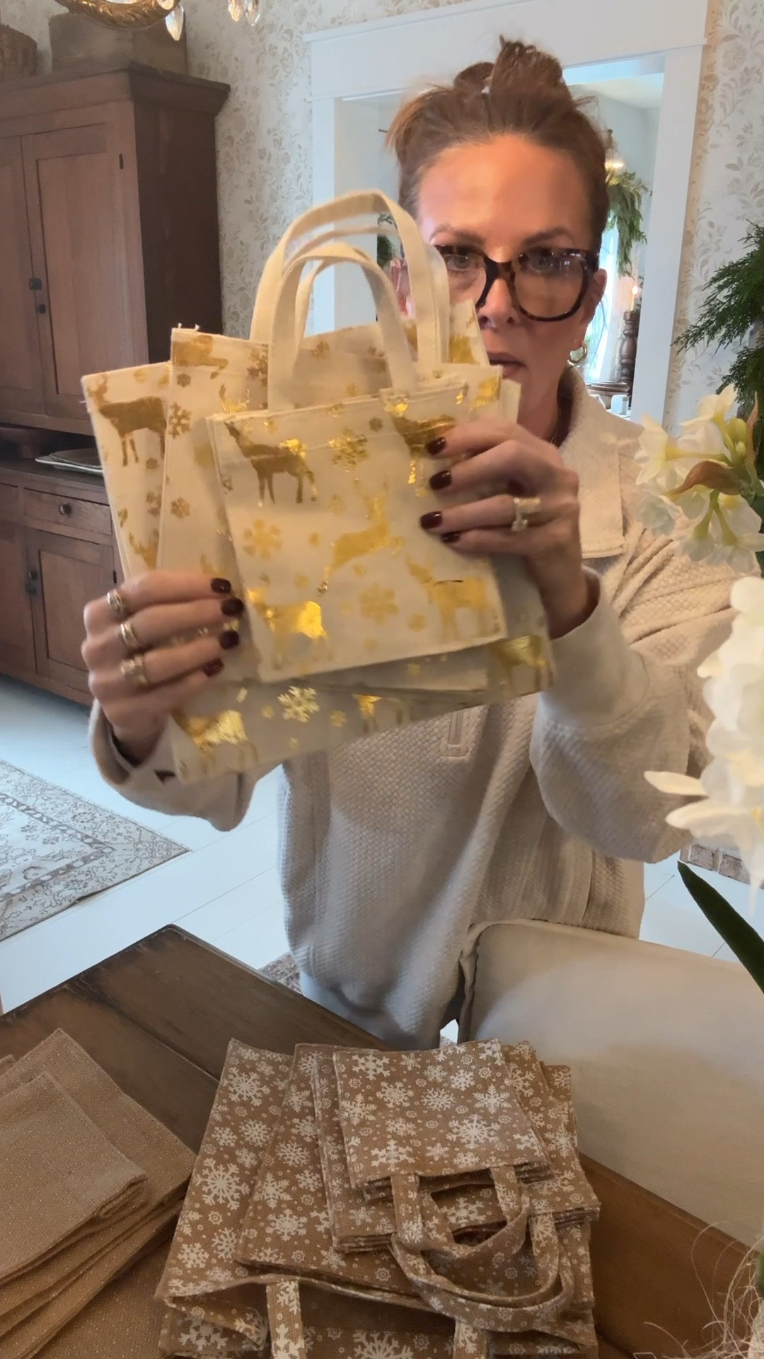 Whether you are toting items to a party, carrying gifts, or wrapping presents, @qvc has some stunning tote options for all of your holiday needs 
The quality is excellent and no more tossing ripped gift bags after one use. These will last a long time. #ad #loveqvc

#LTKHoliday #LTKSeasonal #LTKHome