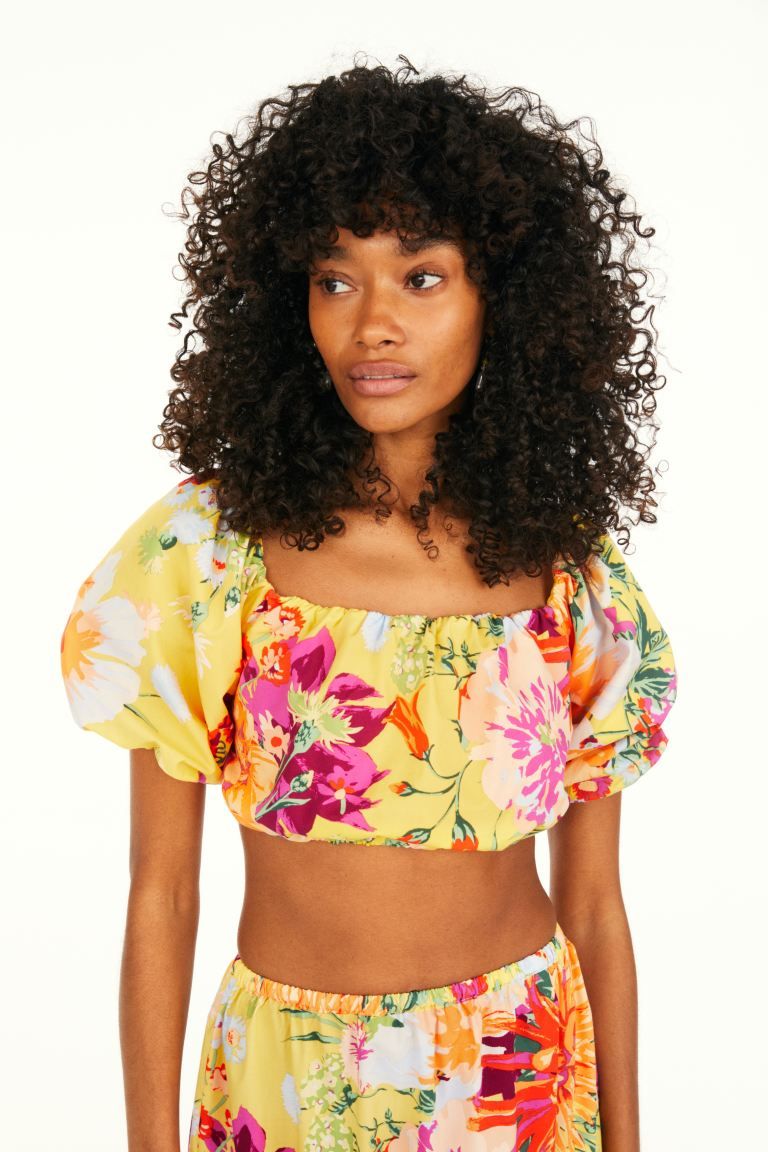 Cropped, off-the-shoulder top in a patterned lyocell and cotton weave. Short, balloon sleeves wit... | H&M (US + CA)