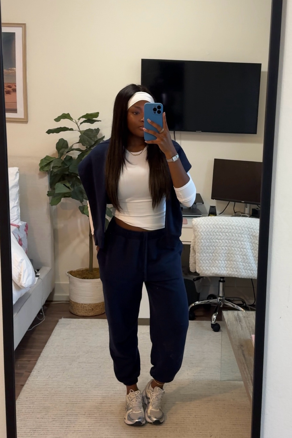 My favorite sweat suit 

#ootd #cozyoutfit #falloutfit

#LTKSeasonal #LTKStyleTip #LTKBeauty