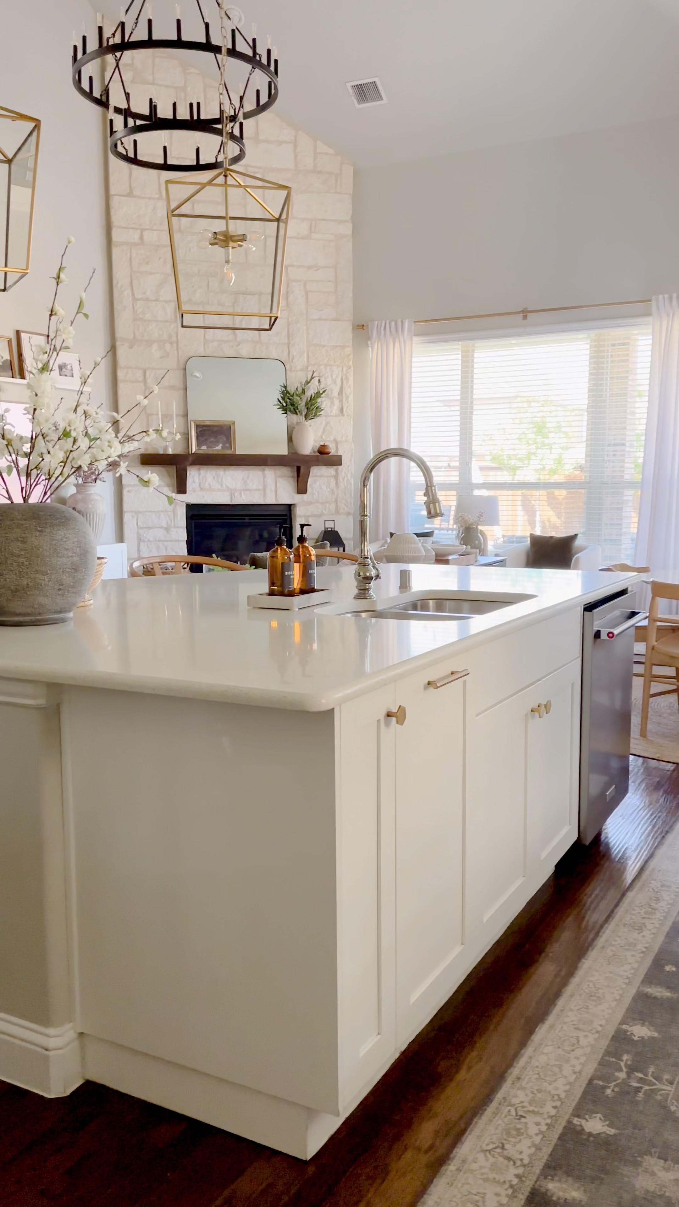 Kitchen furniture and decor  

#LTKhome #LTKstyletip