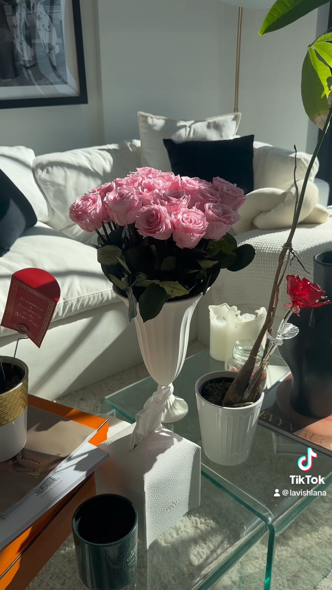 Weekly Flower Refresh in time for spring 🤍🌷🌱

#LTKSeasonal #LTKVideo #LTKhome