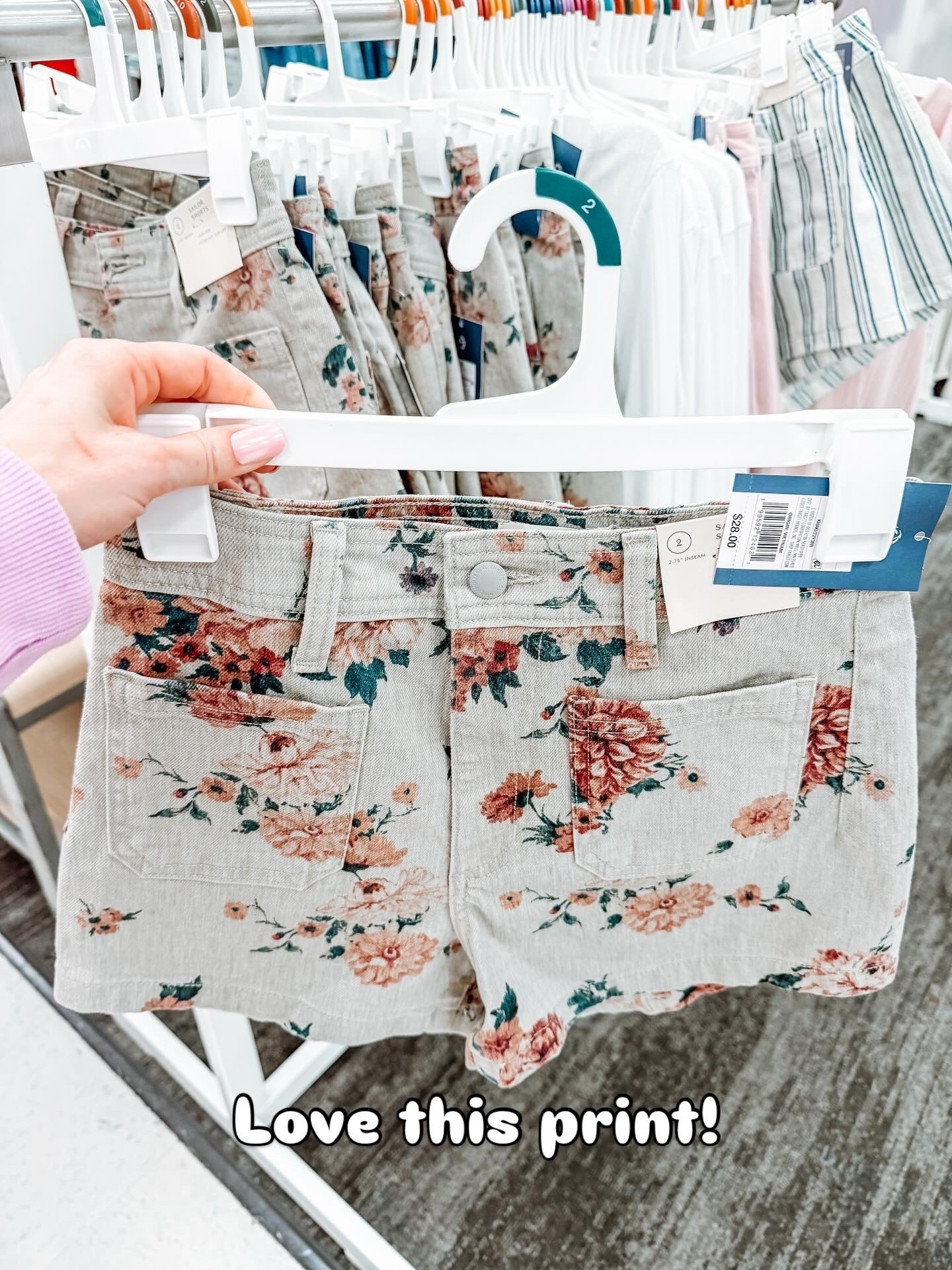 The cutest floral shorts! 🌸

#LTKSpringSale #LTKSeasonal #LTKmomlife