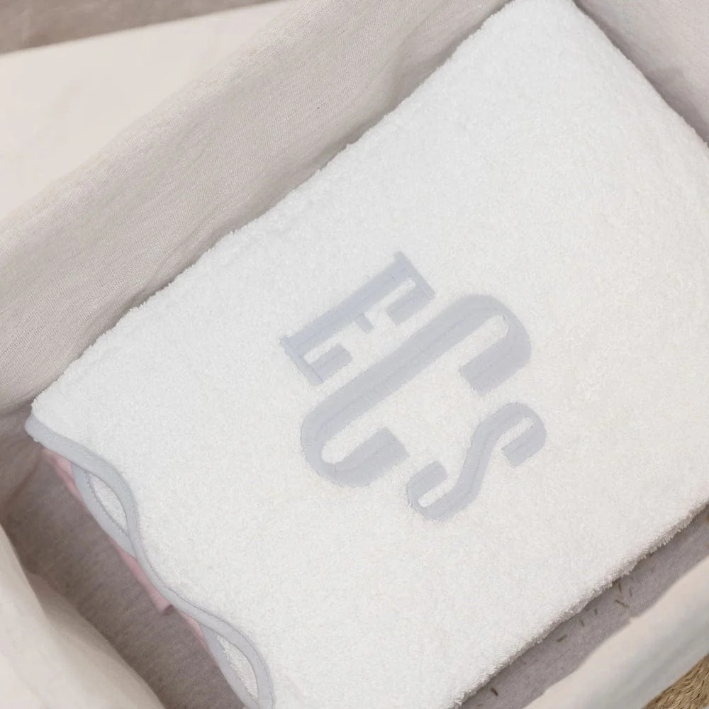Monogrammed Plush Luxury Scallop Bath Towel | Weezie | Weezie Towels