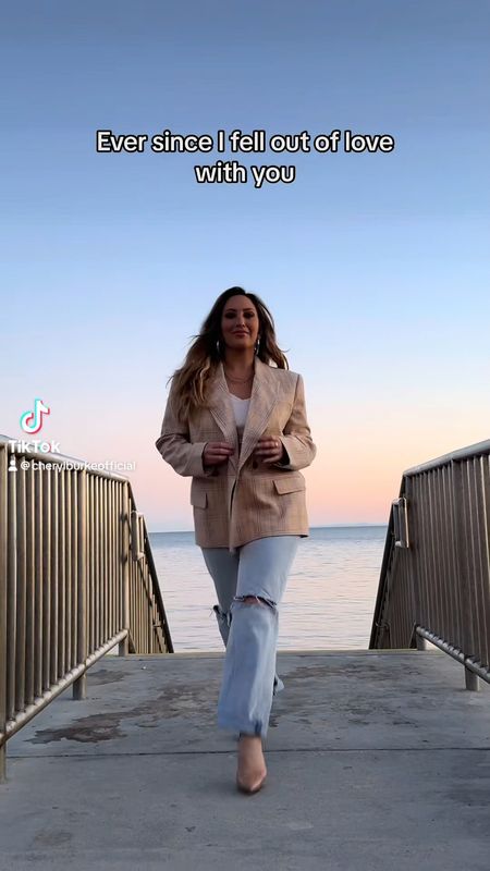 Nothing beats LA sunsets oh, and this blazer and cute jeans from Revolve 😍

#LTKstyletip #LTKVideo #LTKSeasonal
