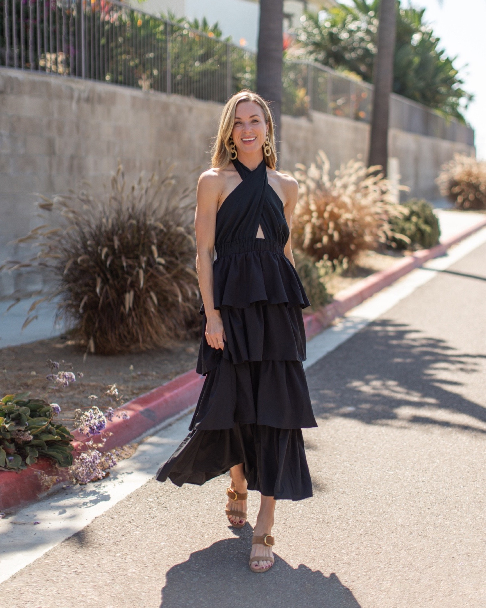 Spring wedding guest dress (size XS) now available in pink also Size 10 block heels 


Spring Wedding Guest Dress, Spring Wedding Guest Dresses, Summer Wedding Guest Dress, Summer Wedding Guest Dresses, Black Wedding Guest Dress