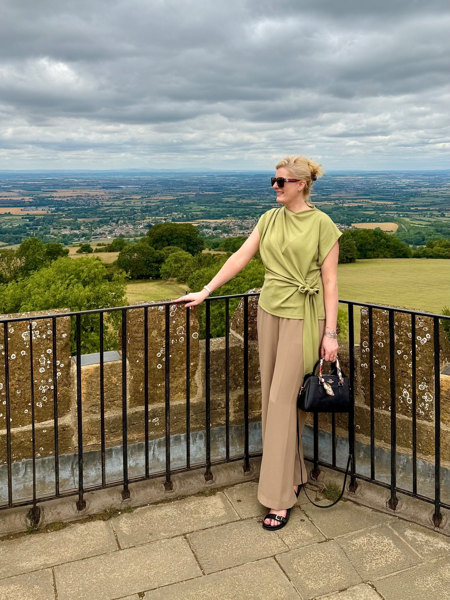 Hi everyone! Love my new top, it’s so elegant looking but can also be worn casually with jeans. I love this green colour but I also got it in the burgundy too. I think it’ll take me through to autumn. I’ve also linked the Gucci sunglasses 😎. 


U.K. blogger, tall, River Island, midsize, chic style  