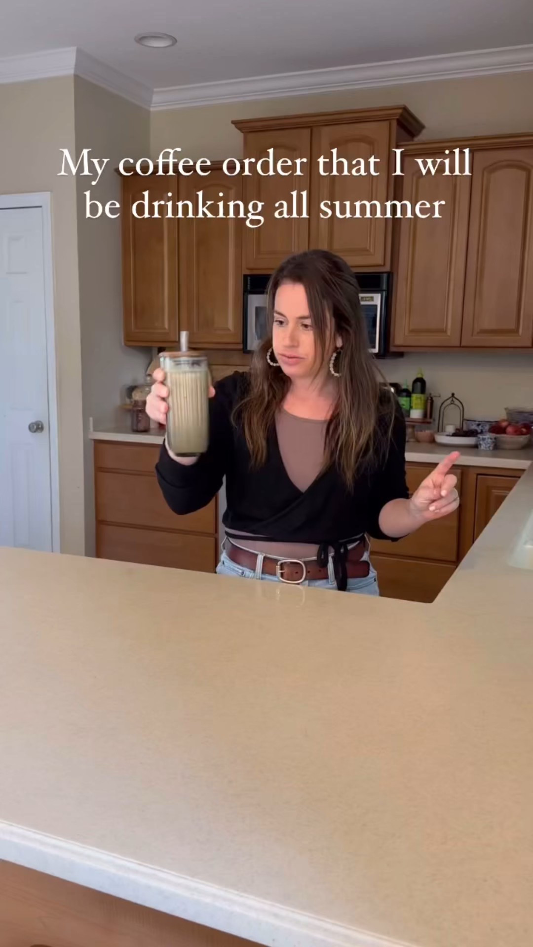 Blackberry latte is super simple:
- espresso 
- milk
- blackberry syrup
- vanilla bean paste 

Full recipe on the blog 😘

#summertreat #coffee #latte #summercoffee #icedcoffee #blackberrylatte

#LTKHome