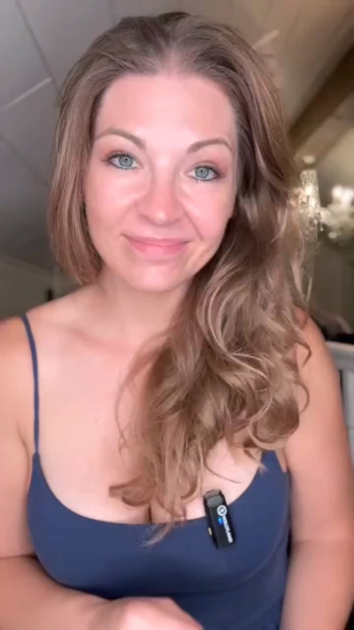 Multi-Port 4 in1 Universal SD TF Card Reader

#LTKSeasonal #LTKSaleAlert #LTKStyleTip