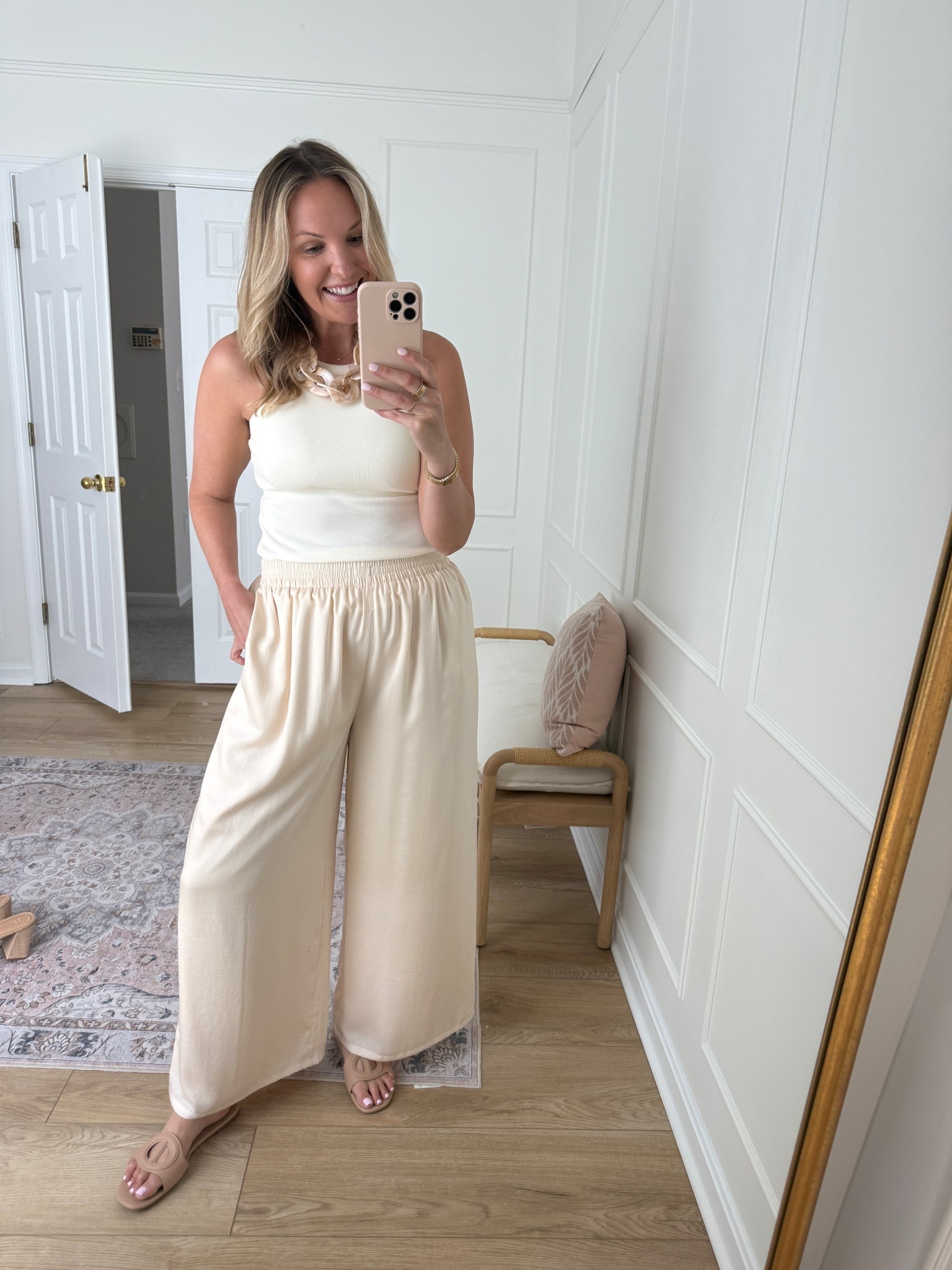 Casual summer outfit - med top and large pants - vacation outfit 