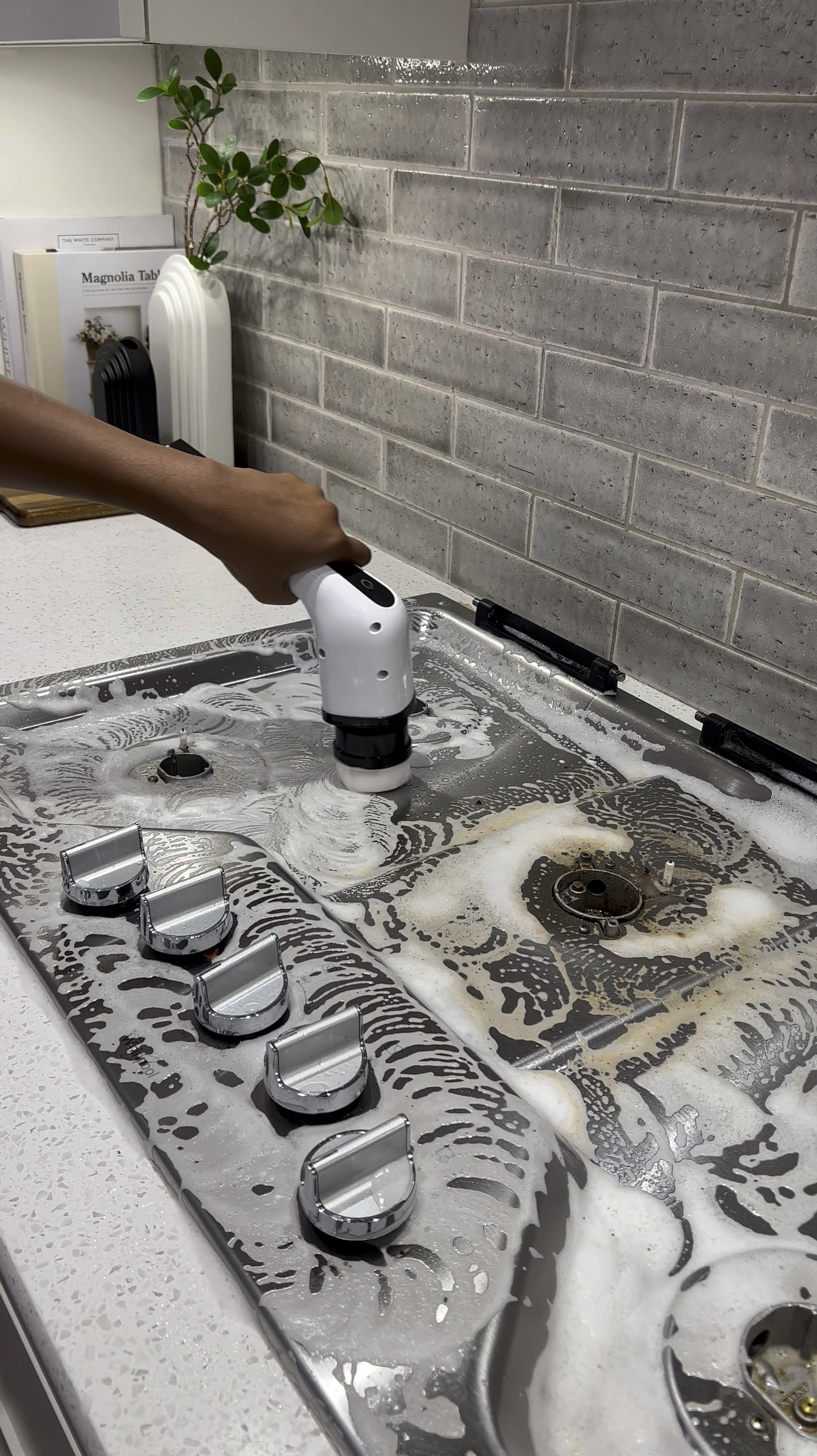 😤 Burnt on food stains - the worst right? 😆… I’ll be honest…before the Dawn Powerwash and Spinbrush combo,  cleaning my stove was such a dread! 😑 

Dawn Powerwash softens food stains in no time! I use it to soak and wash dishes, sinks, and my Tineco mop attachment. 

#LTKhome #LTKstyletip 

#LTKVideo #LTKHome #LTKStyleTip