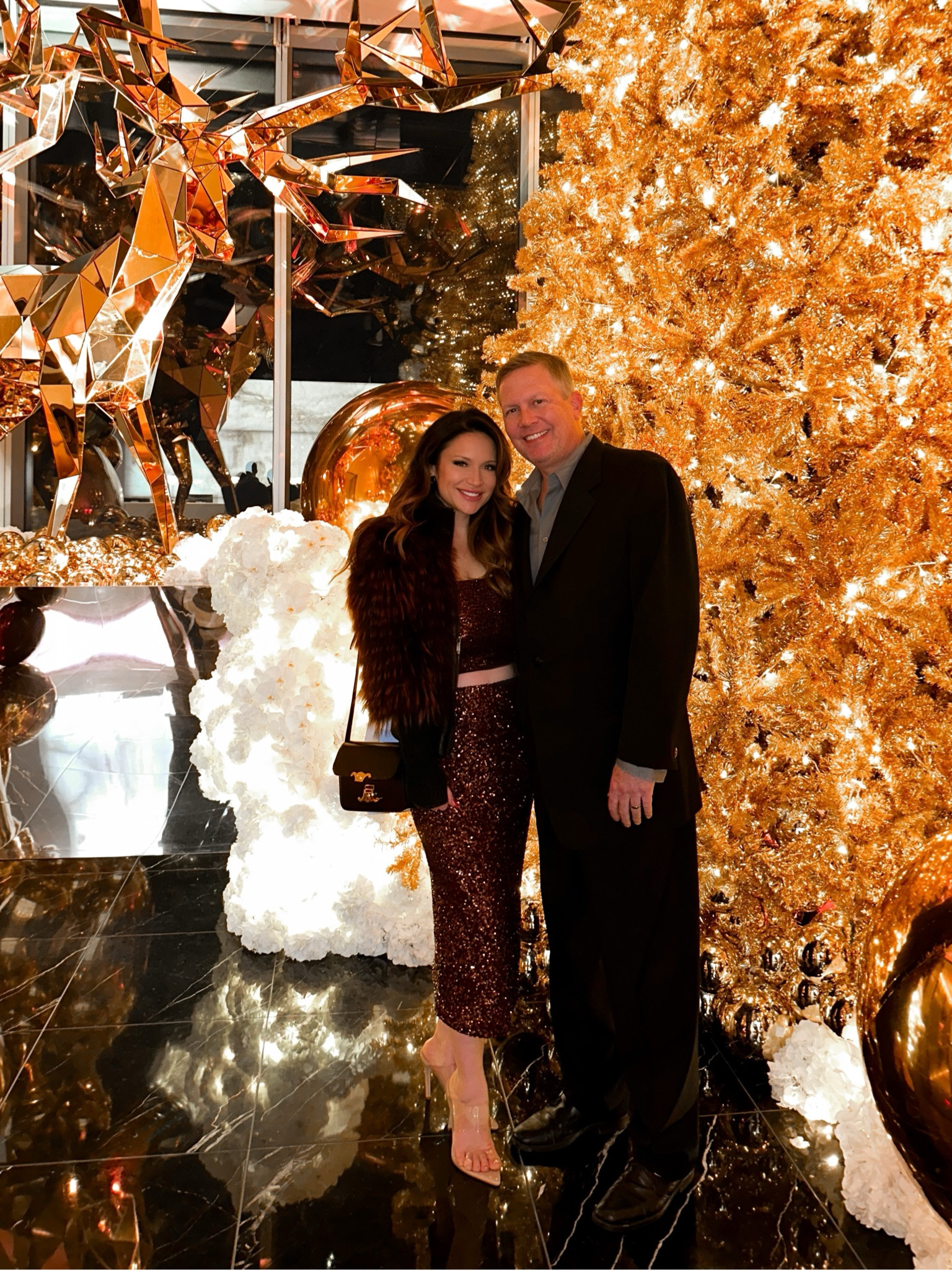 Sequin skirt, nye, date night, holiday outfit, festive outfit, holiday style, holiday party, midi skirtt

#LTKwedding #LTKSeasonal #LTKHoliday