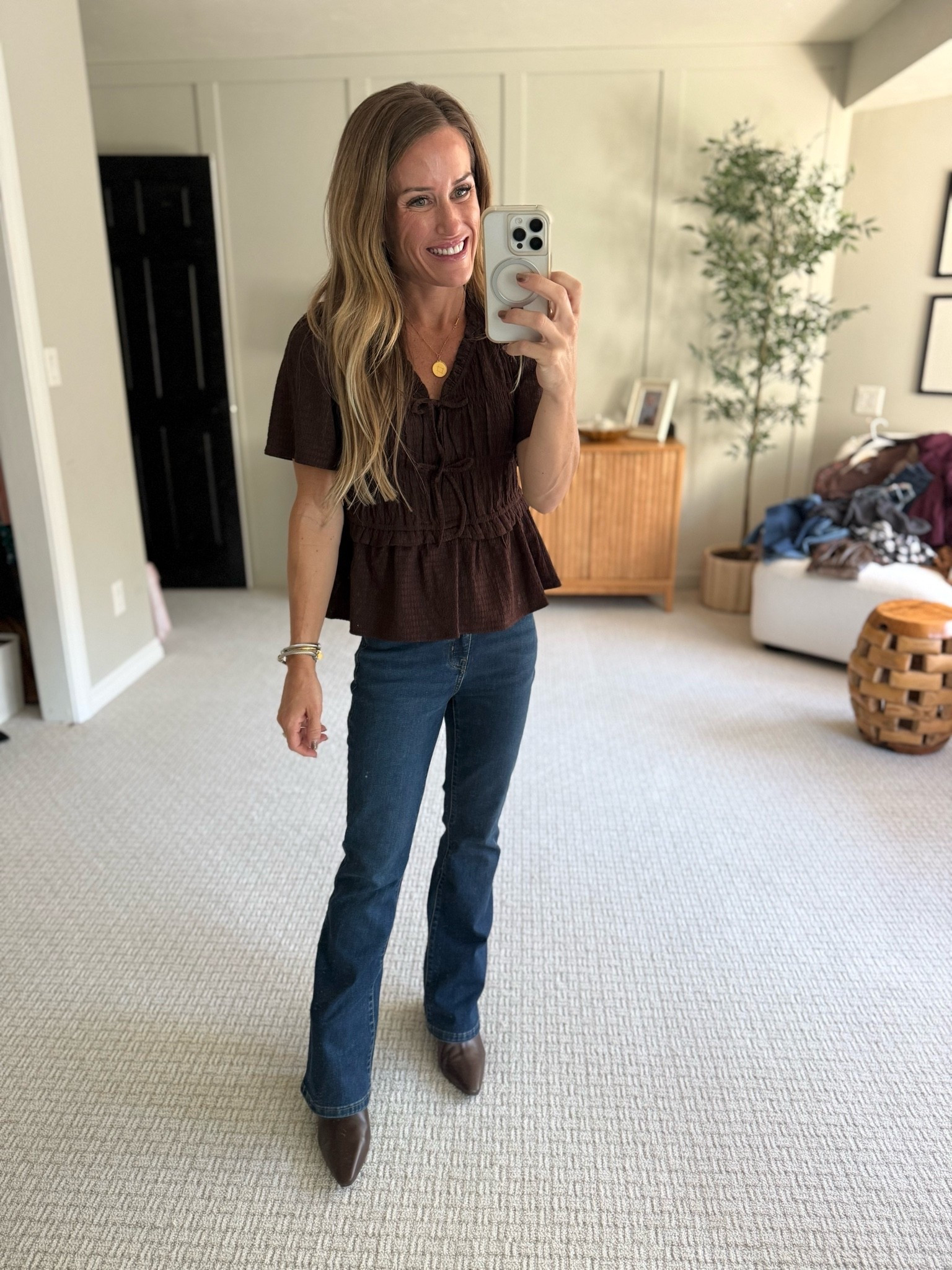 $23 jeans and a $15 top makes for a great budget-friendly date night outfit! 
Fall fashion outfits for women

#LTKgrwm #LTKmomlife #LTKootd