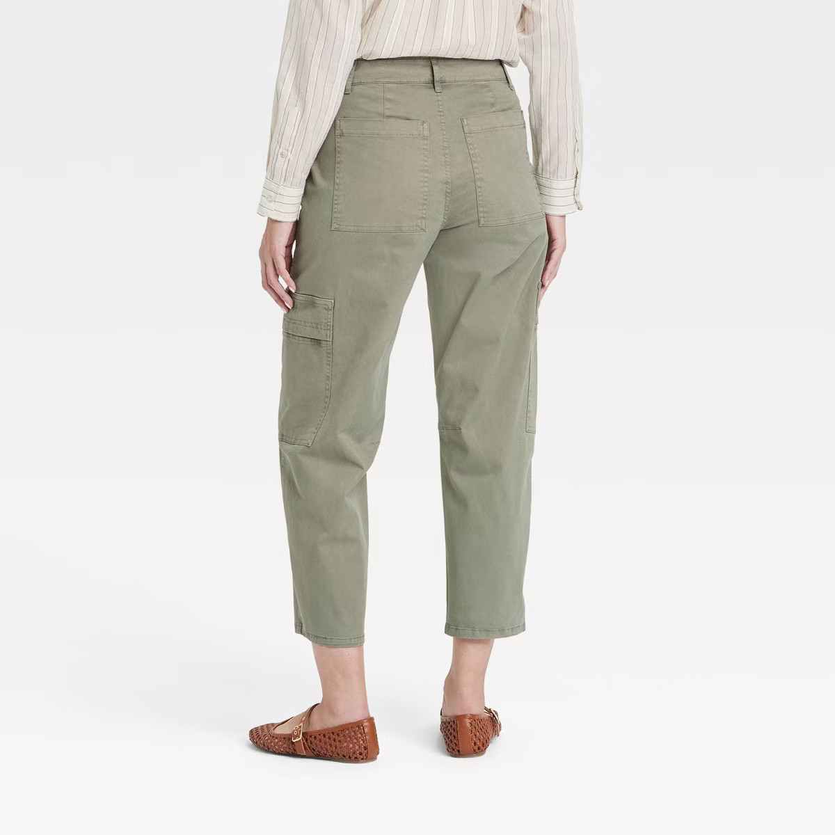 Women's Mid-Rise Barrel Leg Cargo Pants - Universal Thread™ | Target