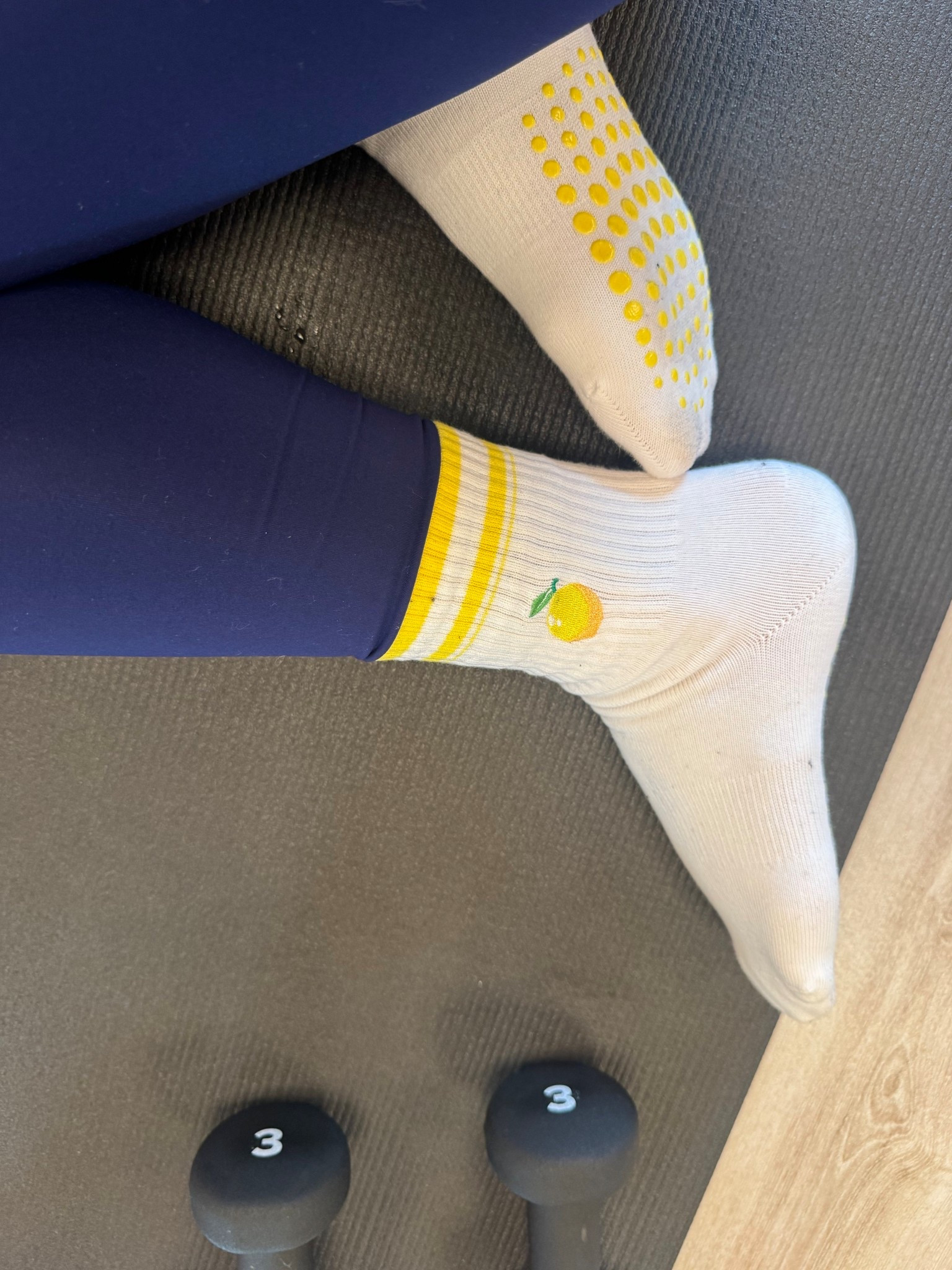 Pilates grippy socks 🍋