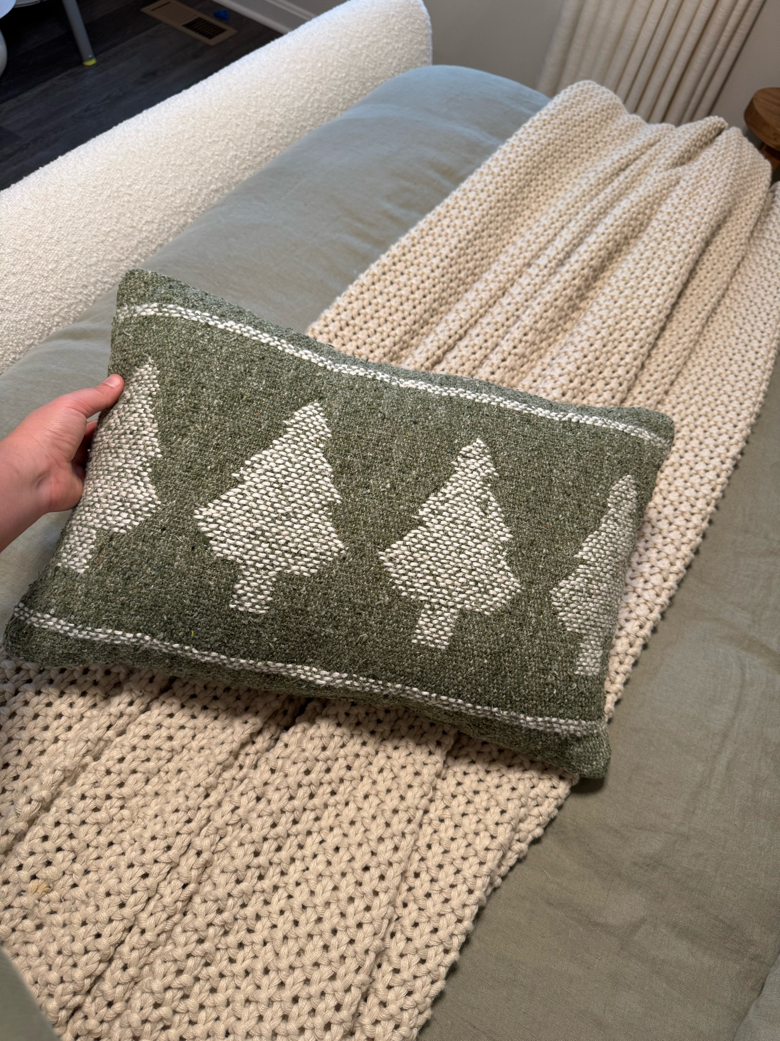 Christmas tree throw pillow target circle sale 

#LTKHoliday #LTKSaleAlert #LTKSeasonal