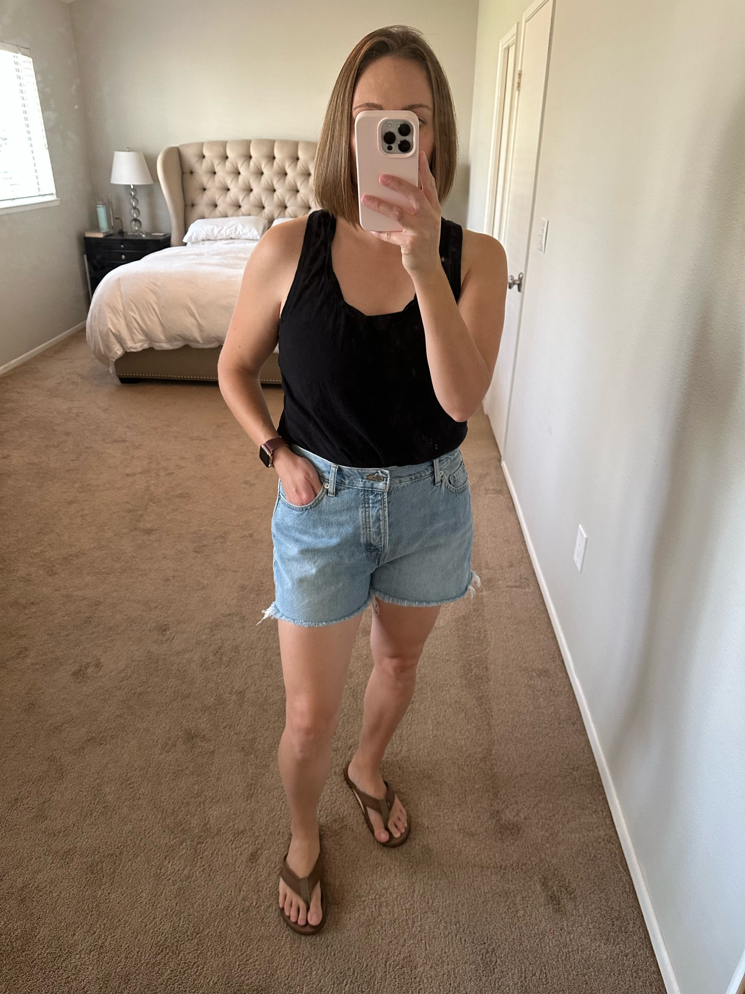 Everlane shorts for non-curvy women!