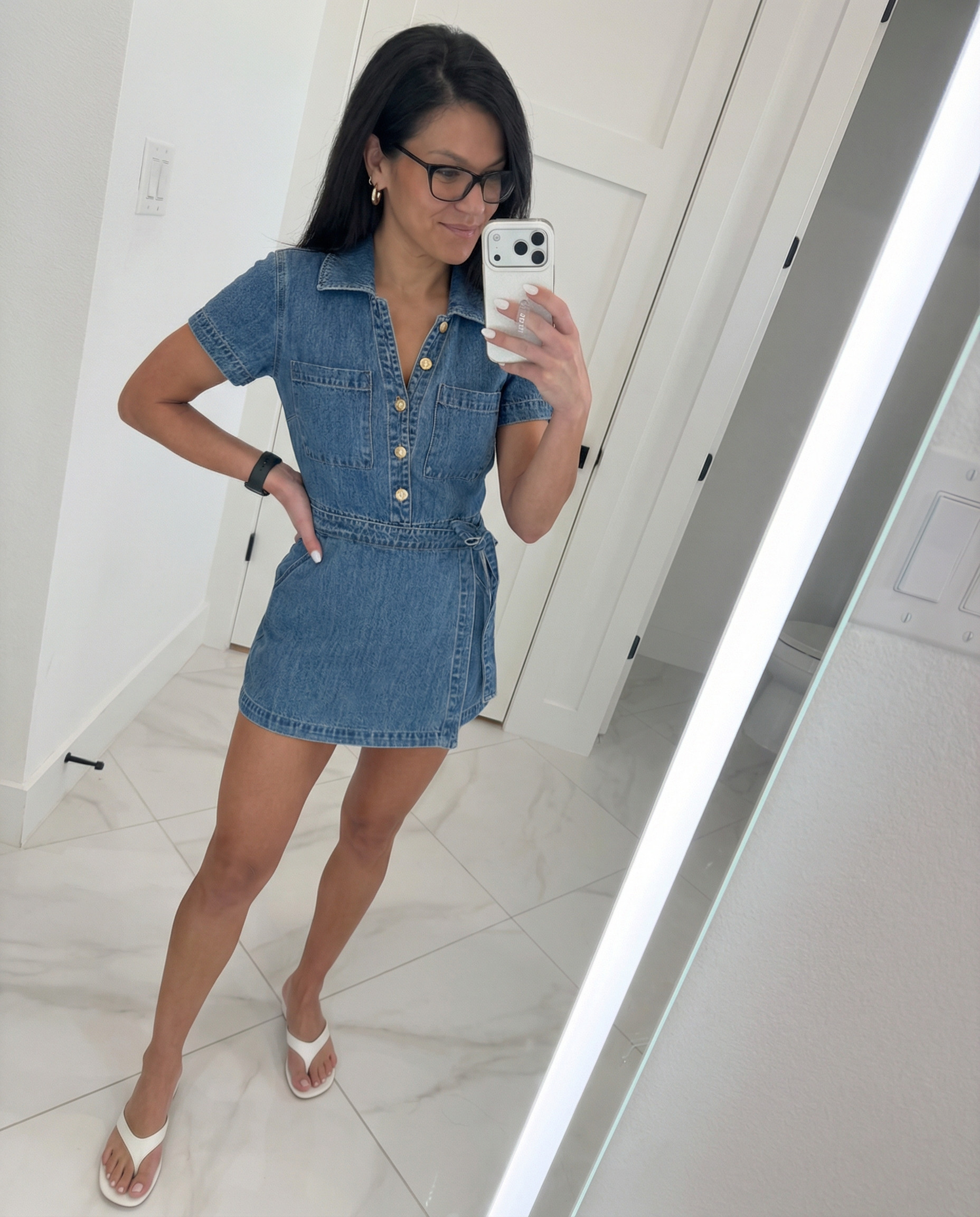 This mini denim Show Me Your Mumu dress from Revolve is effortless casual-cool 💙
The perfect blend of laid-back and polished — ideal for brunch, errands, casual dates, park picnics, weekend hangs, and summer nights out. The denim gives it a relaxed, easy vibe while the mini length keeps it fun and flirty.


#LTKstyle #LTKfinds #LTKdress #RevolveStyle #RevolveFinds #DenimDress #MiniDress #ShowMeYourMumu #CasualChic #BrunchOutfit #EverydayStyle #WomensFashion 

#LTKPetite #LTKWorkwear