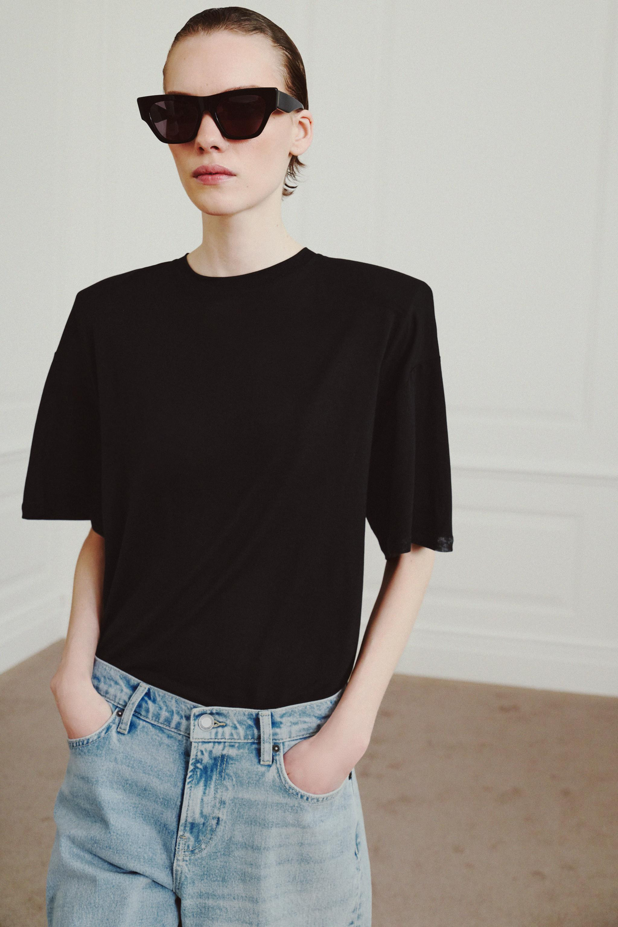 FLOWY SHOULDER PAD T-SHIRT | Zara US