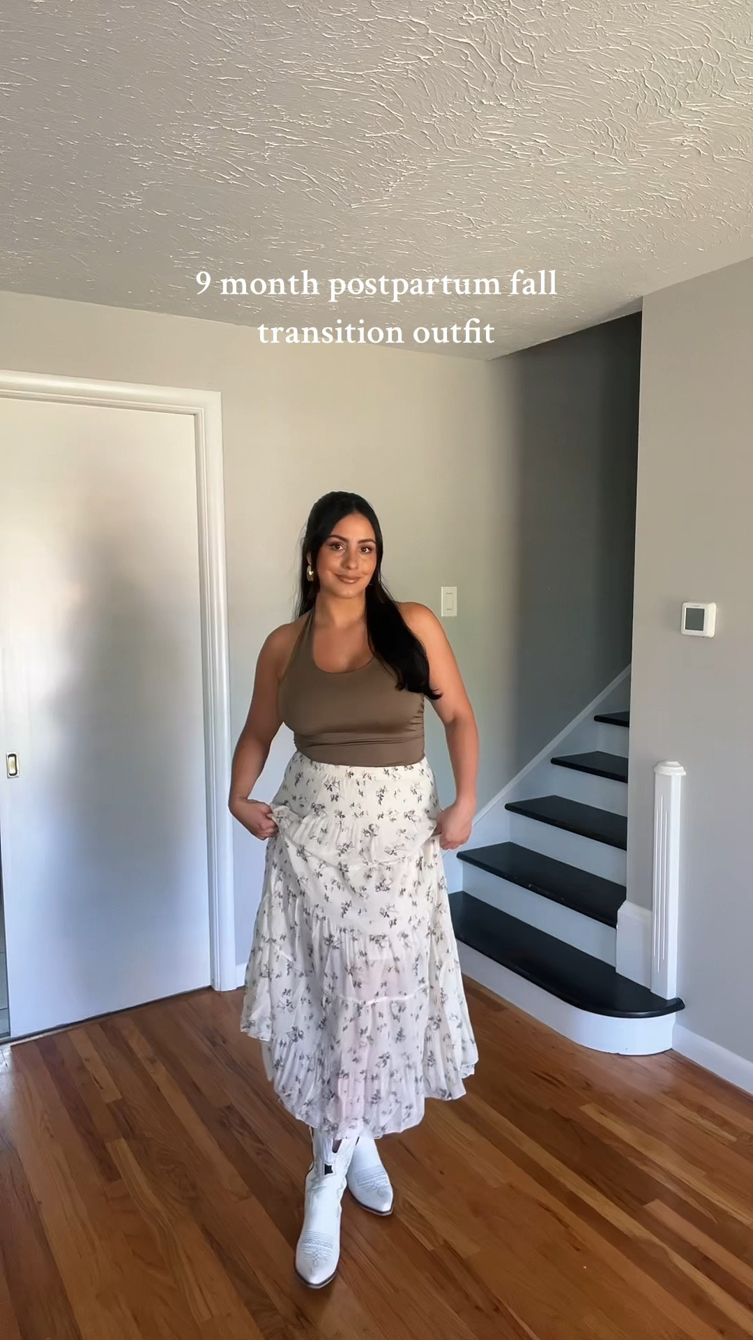 Skirt- medium 
Top small 
Boots 8 