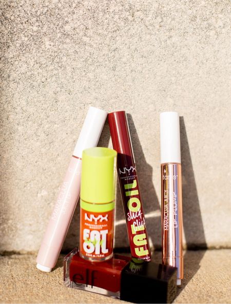 A round up of lip oils that I love! I toggle between Tarte, NYX, and E.L.F. 

Do you have a fav? Share below! 

#LTKfindsunder50 #LTKbeauty #LTKstyletip