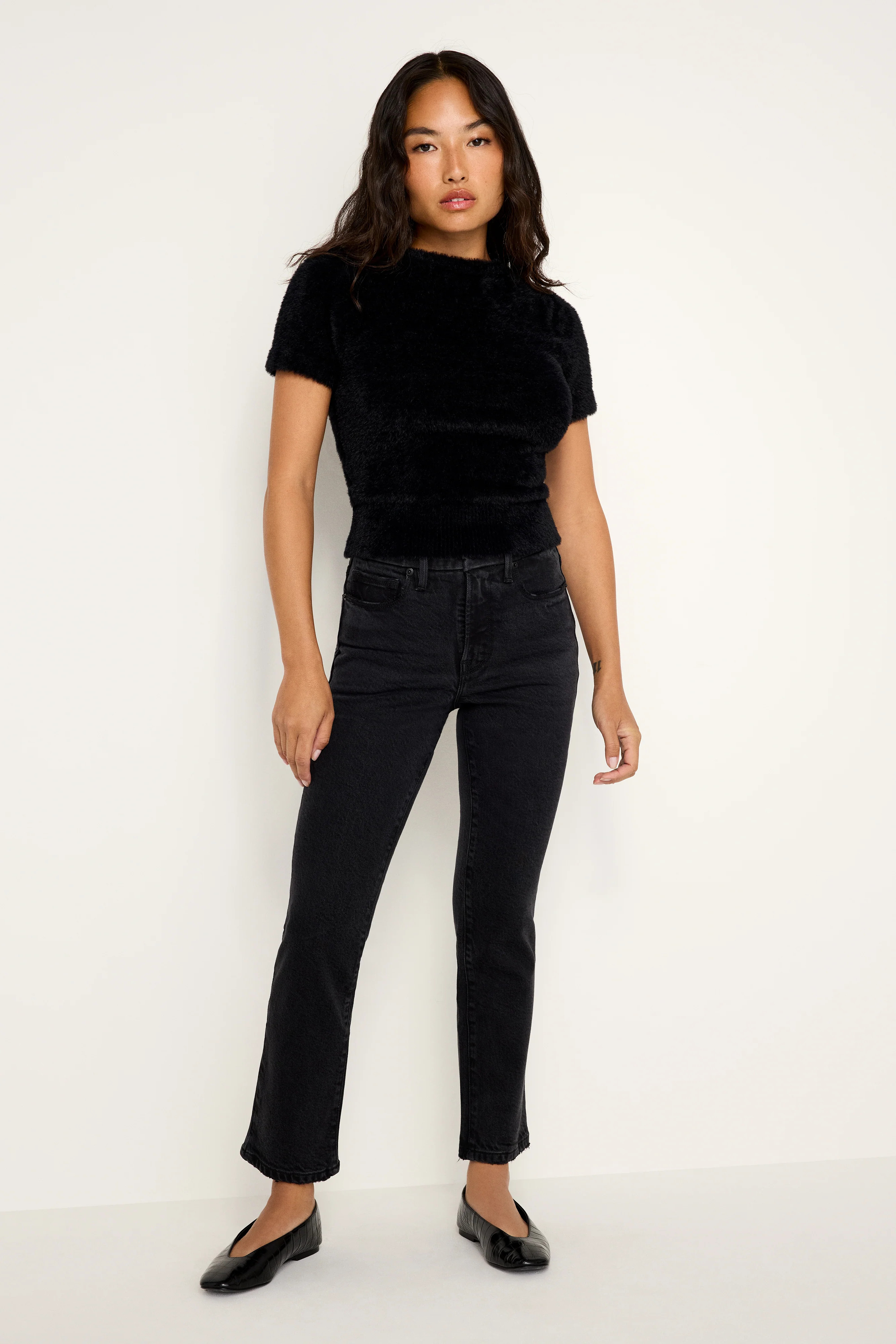 SOFT-TECH GOOD PETITE STRAIGHT JEANS | BLACK340 - GOOD AMERICAN | Good American