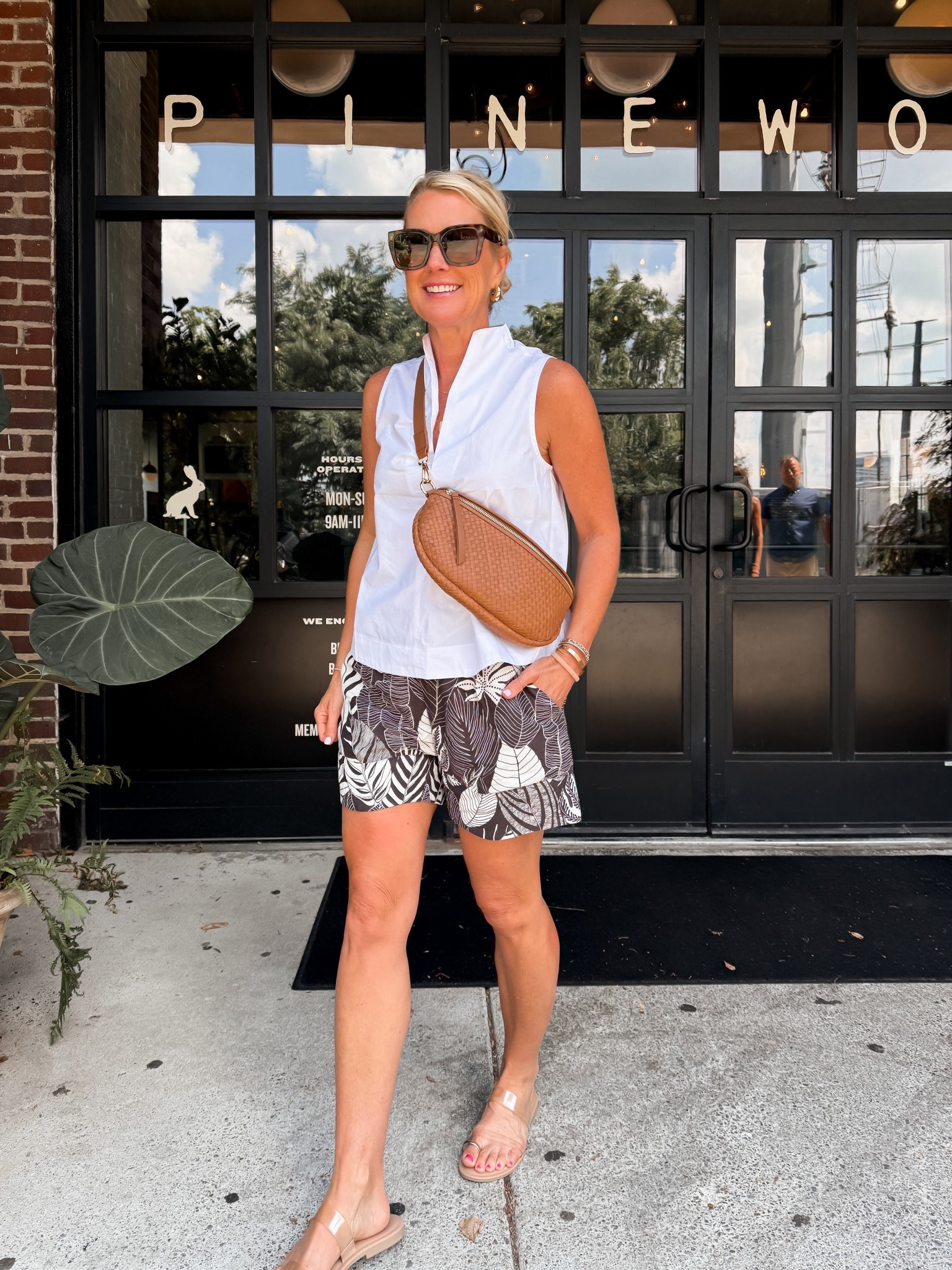 Cutest linen shorts on sale! 