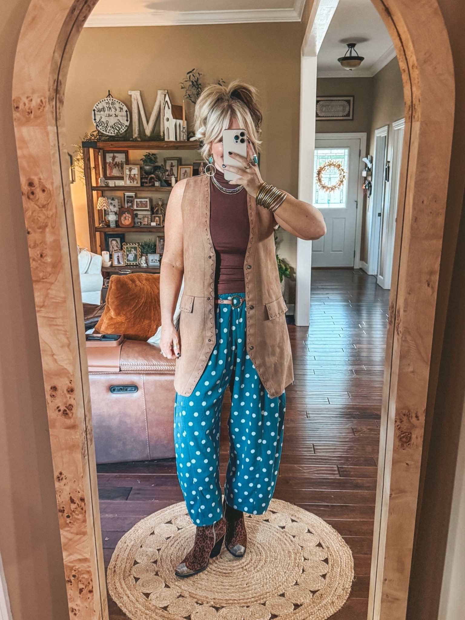 This polka dot pants are so cute! Love this turquoise color with brown. I’m a medium I’m everything.

#LTKOver40 #LTKootd