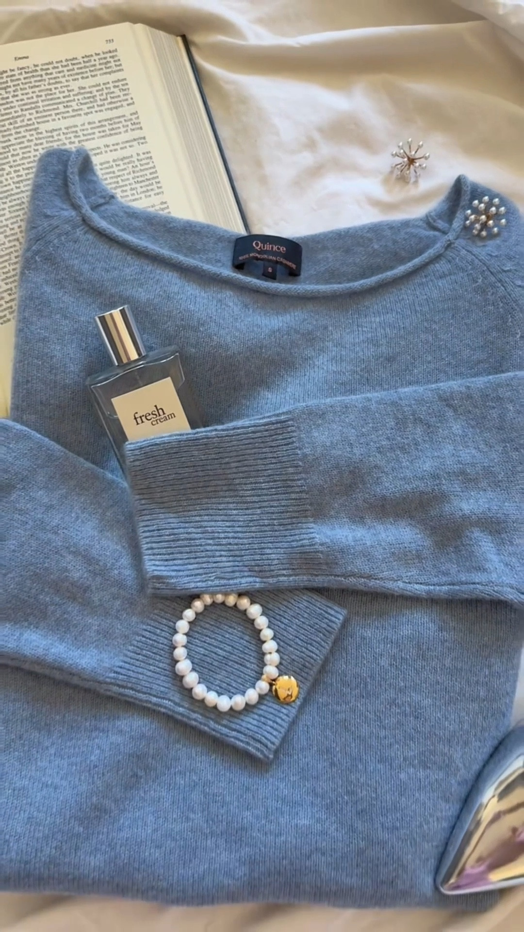 100% Mongolian Cashmere, the ultimate mix of comfort, elegance and warmth. Use my code INFG-25LAURISLOVES10 for 10% off your first purchase

For reference: I'm 4'11" + 140 lbs - wearing S

#LTKGiftGuide #LTKPetite #LTKHoliday